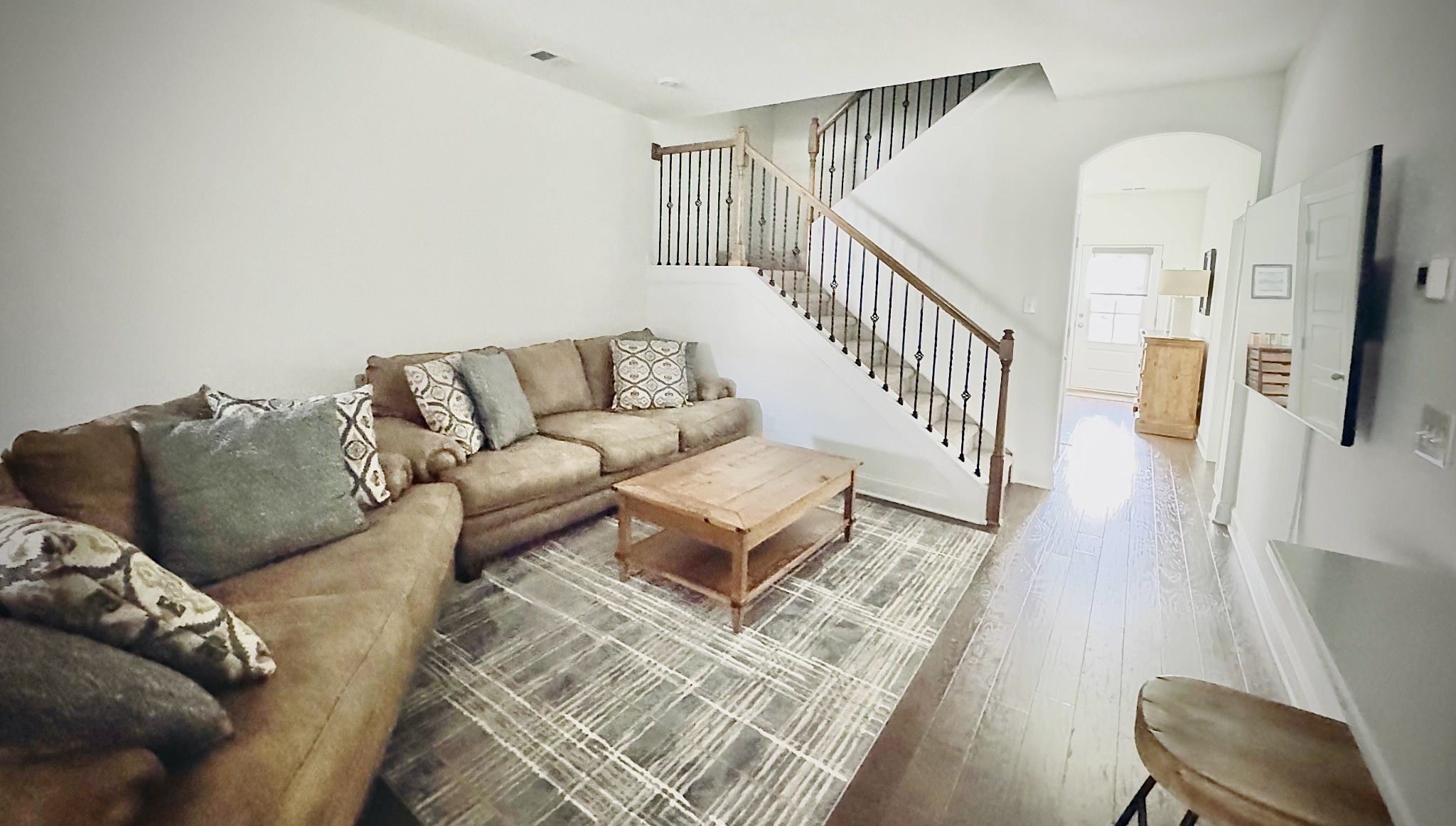 1528 Cedarbrooke Ln Property Photo 11