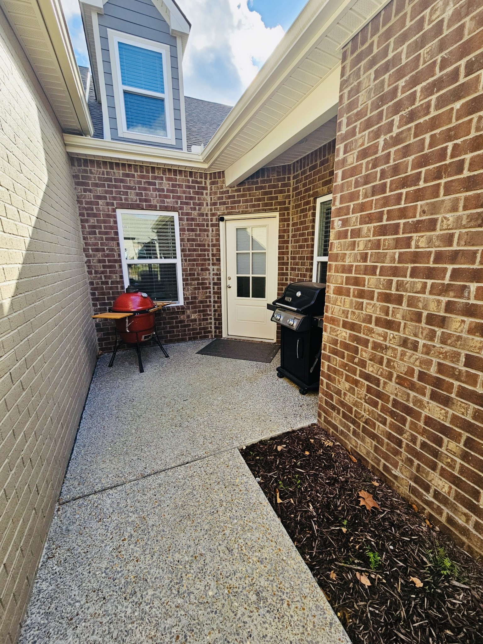 1528 Cedarbrooke Ln Property Photo 22