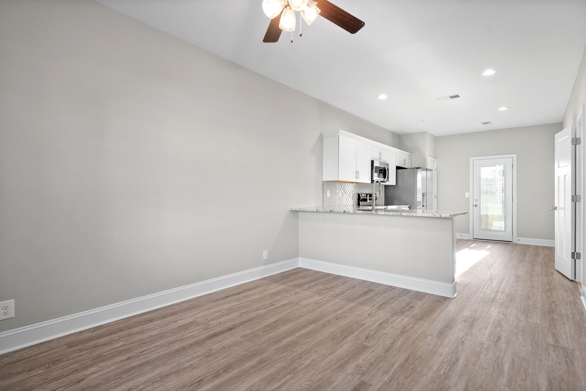 1201 Fort Campbell Blvd Property Photo 5