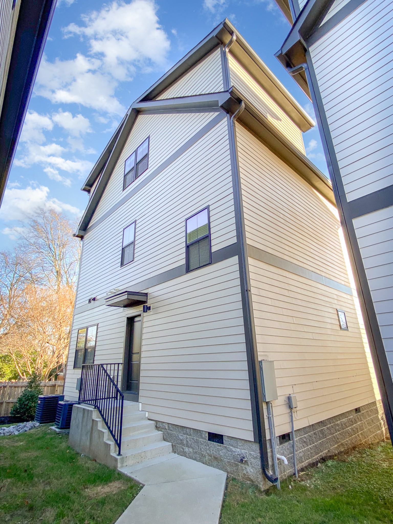 405 Marshall St Property Photo 44