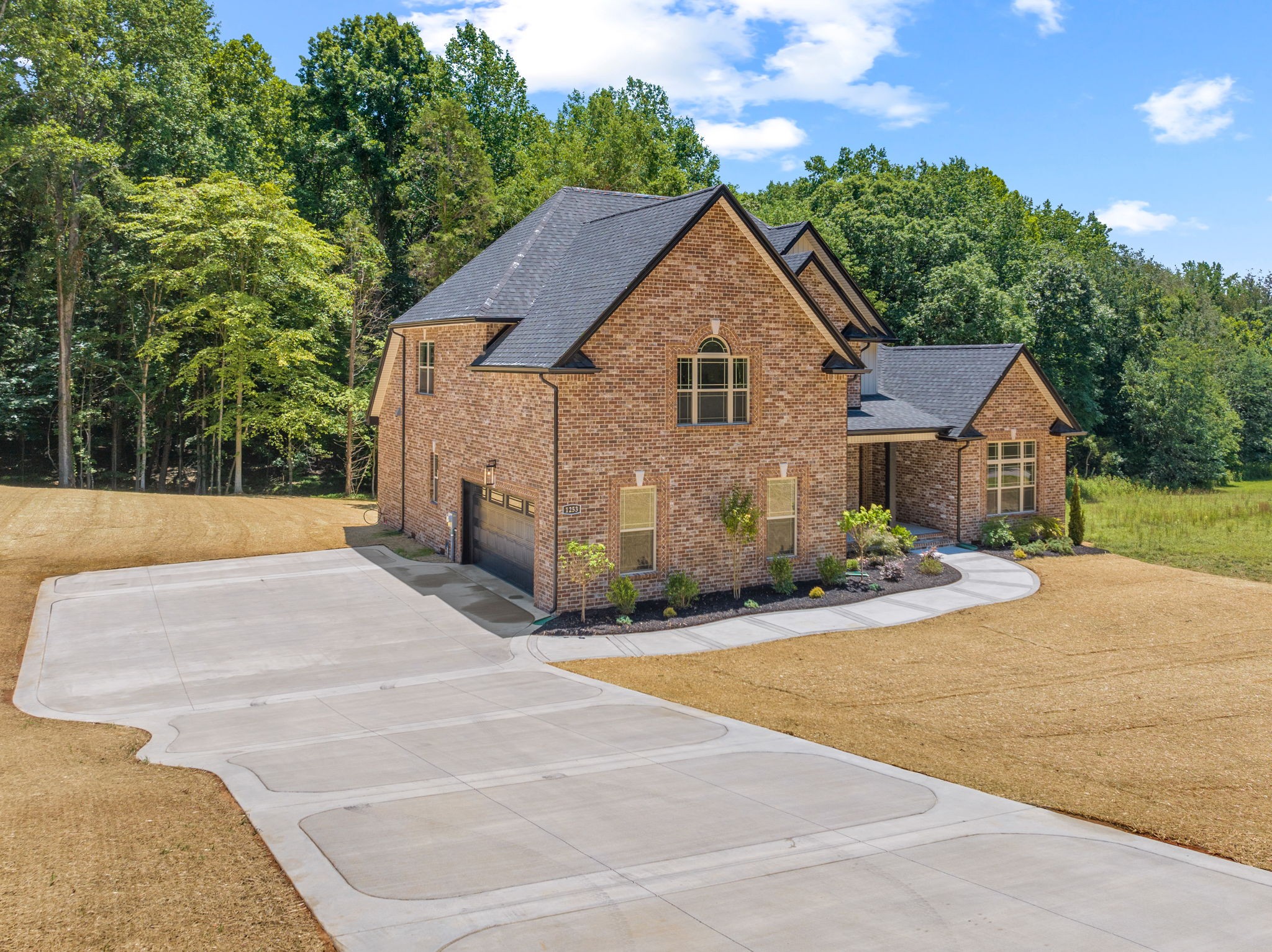 1253 Gholson Rd Property Photo 3