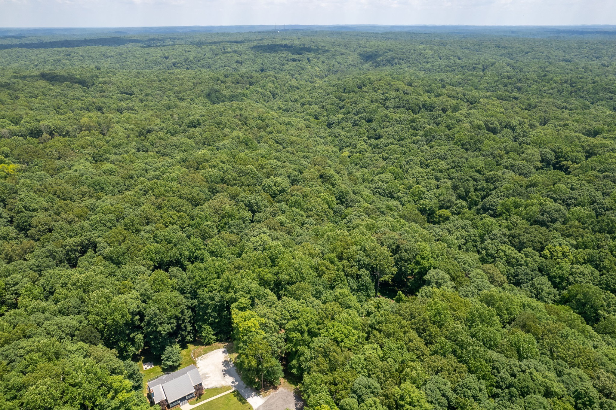 1050 Barnes Cir Property Photo 5