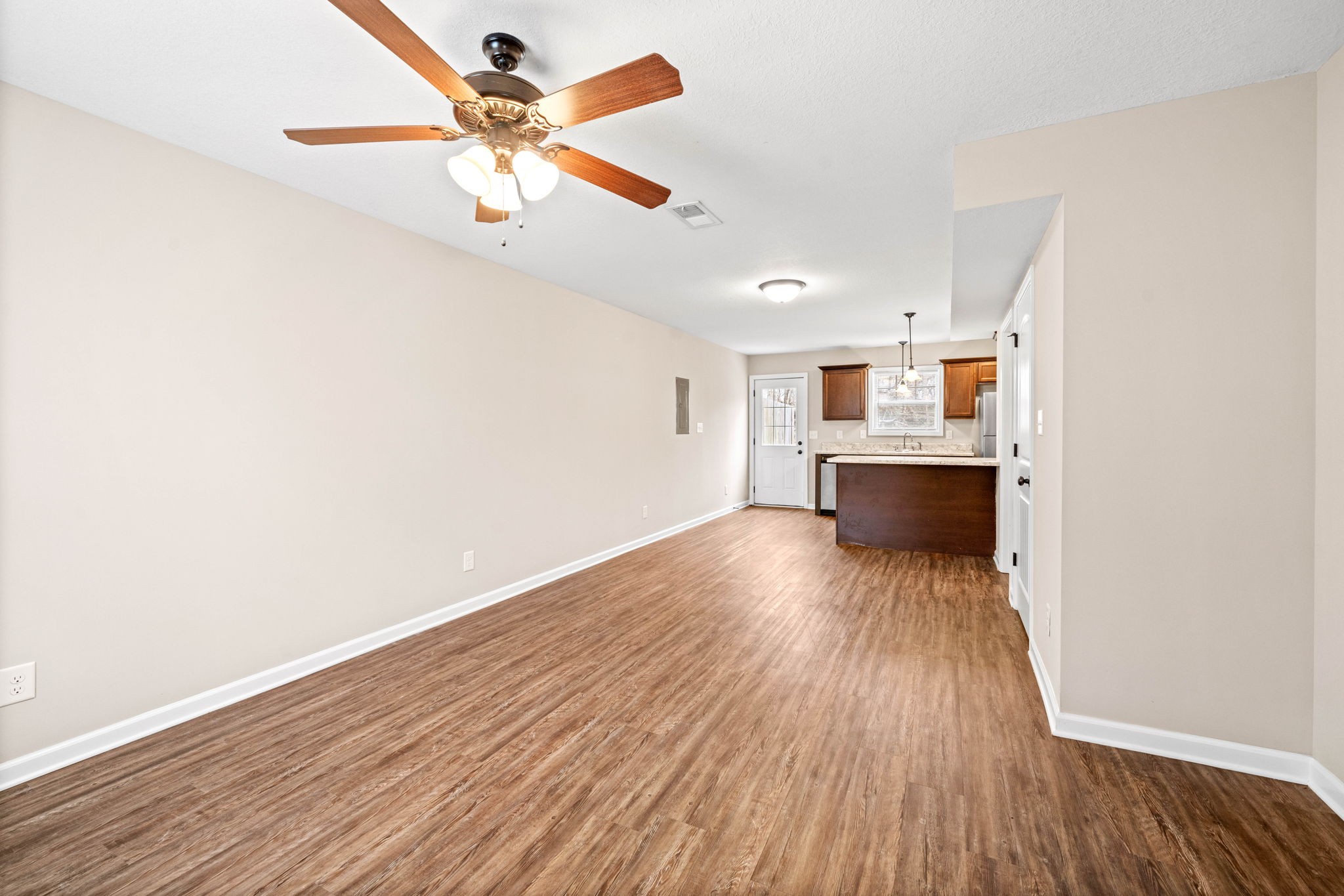 1560 E Knollwood Circle Property Photo 6