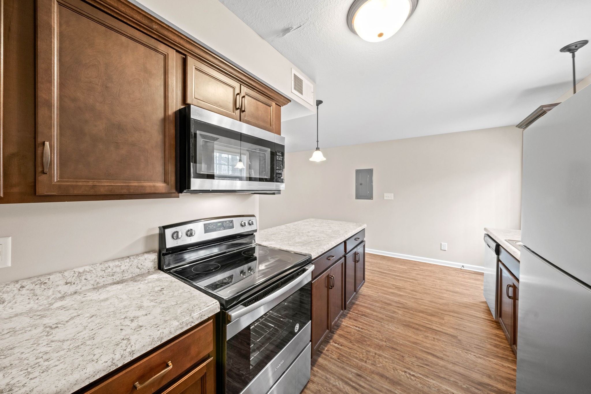 1560 E Knollwood Circle Property Photo 13