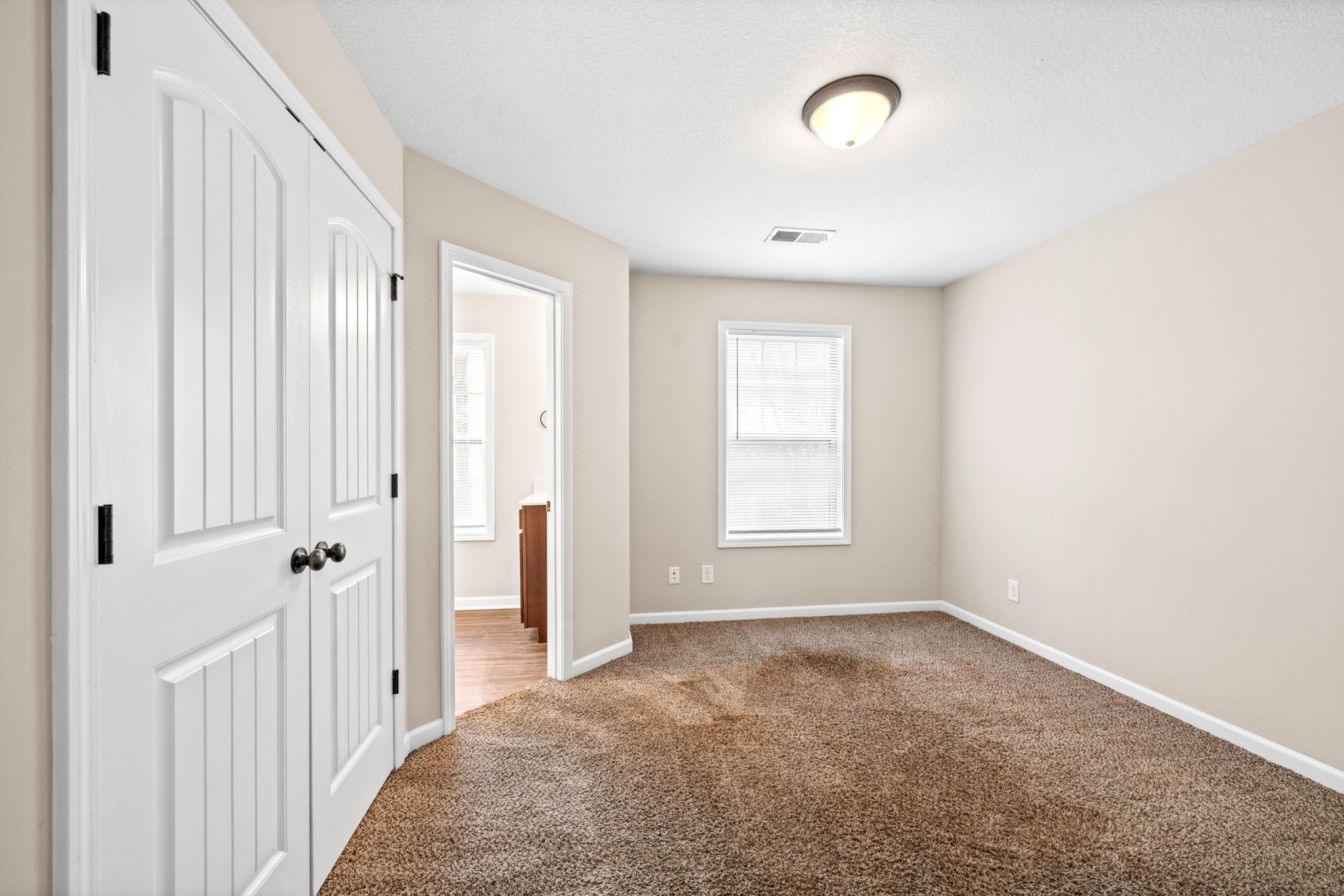 1560 E Knollwood Circle Property Photo 16