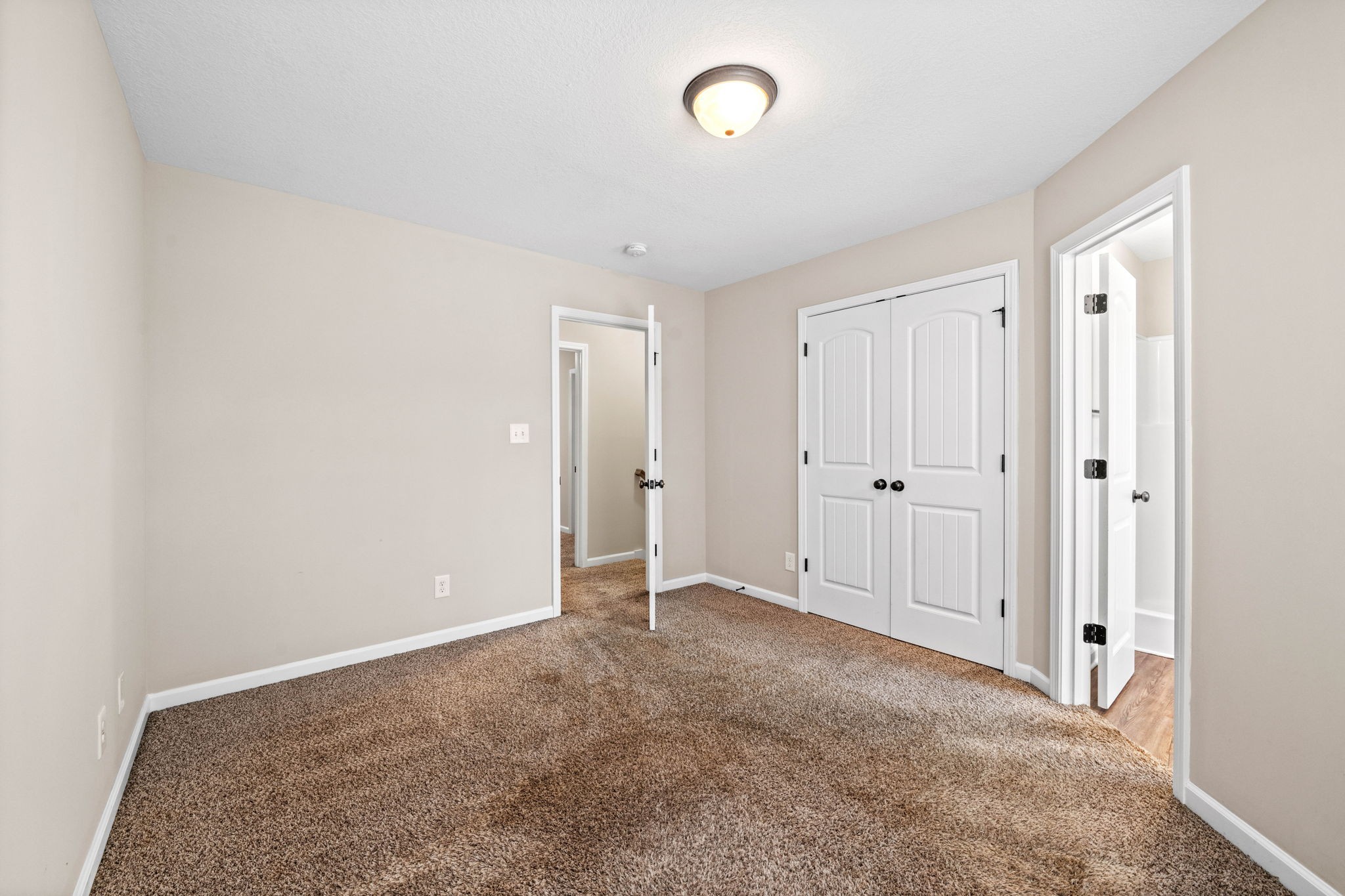 1560 E Knollwood Circle Property Photo 17