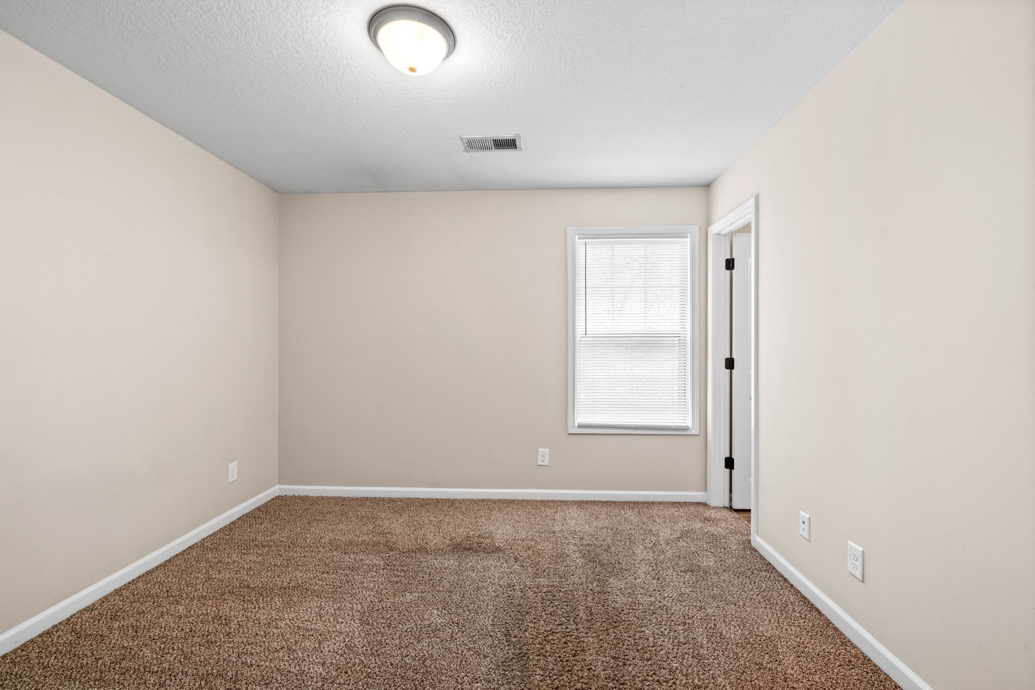 1560 E Knollwood Circle Property Photo 20