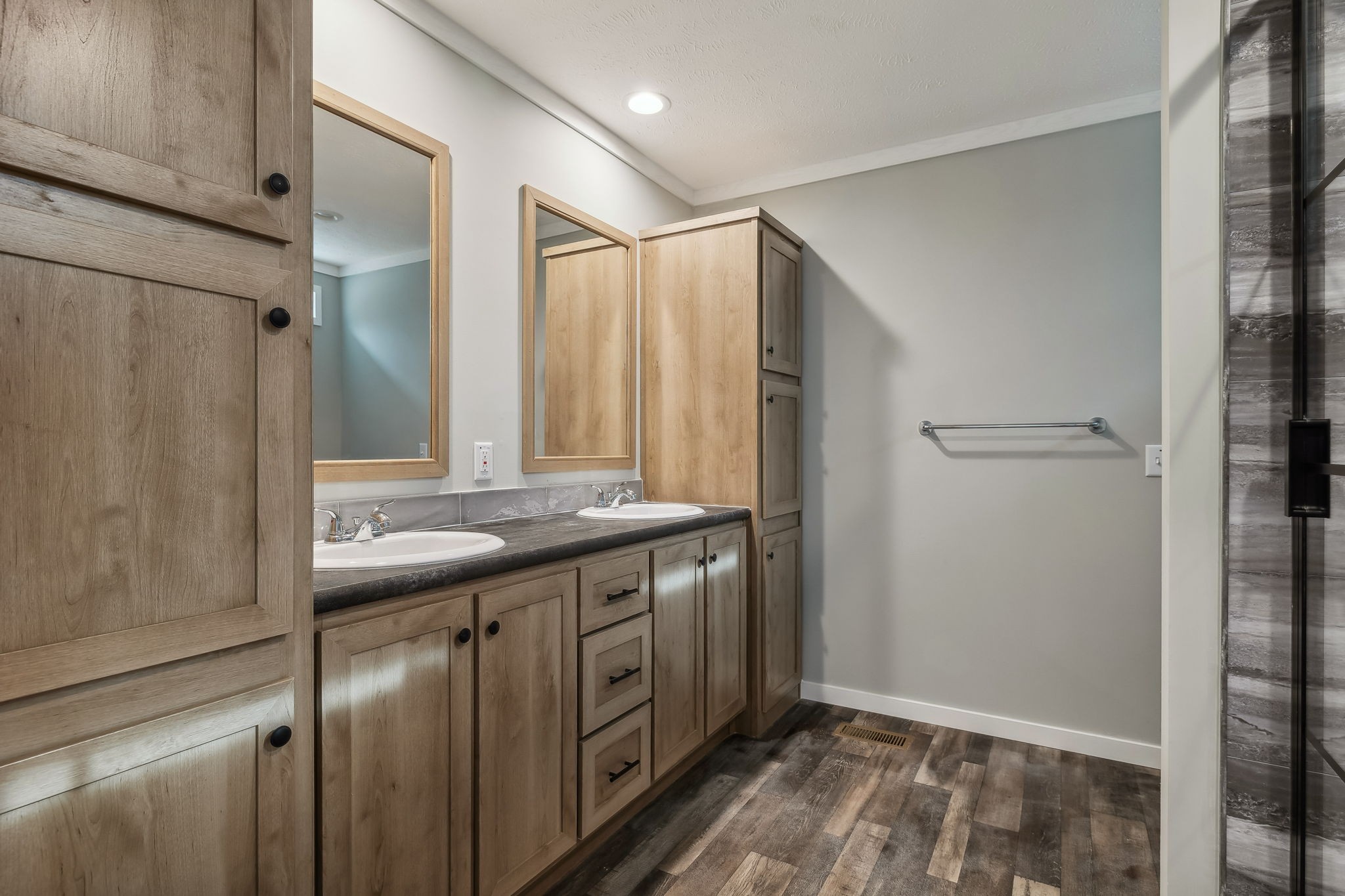 553 Camden Bay Rd Property Photo 37