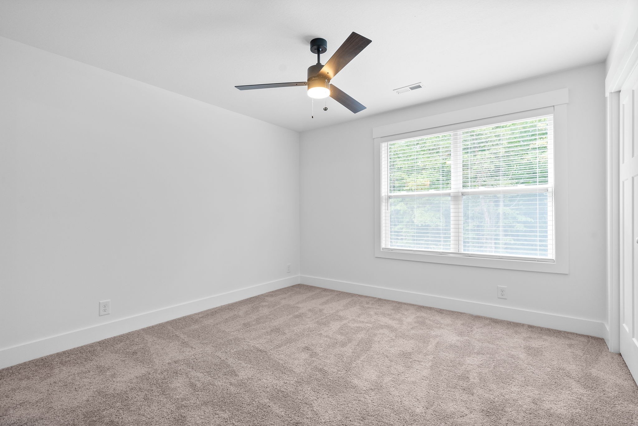 311 Front Ridge Circle Property Photo 16