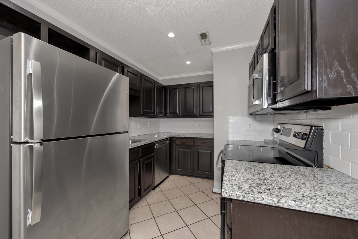 1809 Liberty Dr Property Photo 8