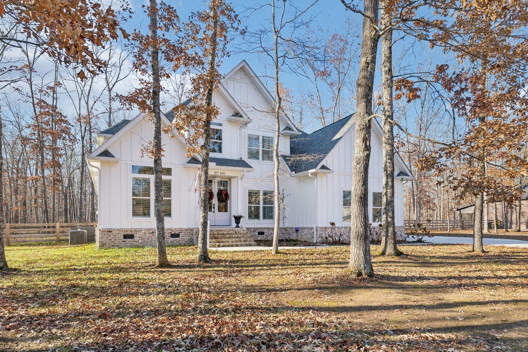 160 Winterberry Cir Property Photo 2