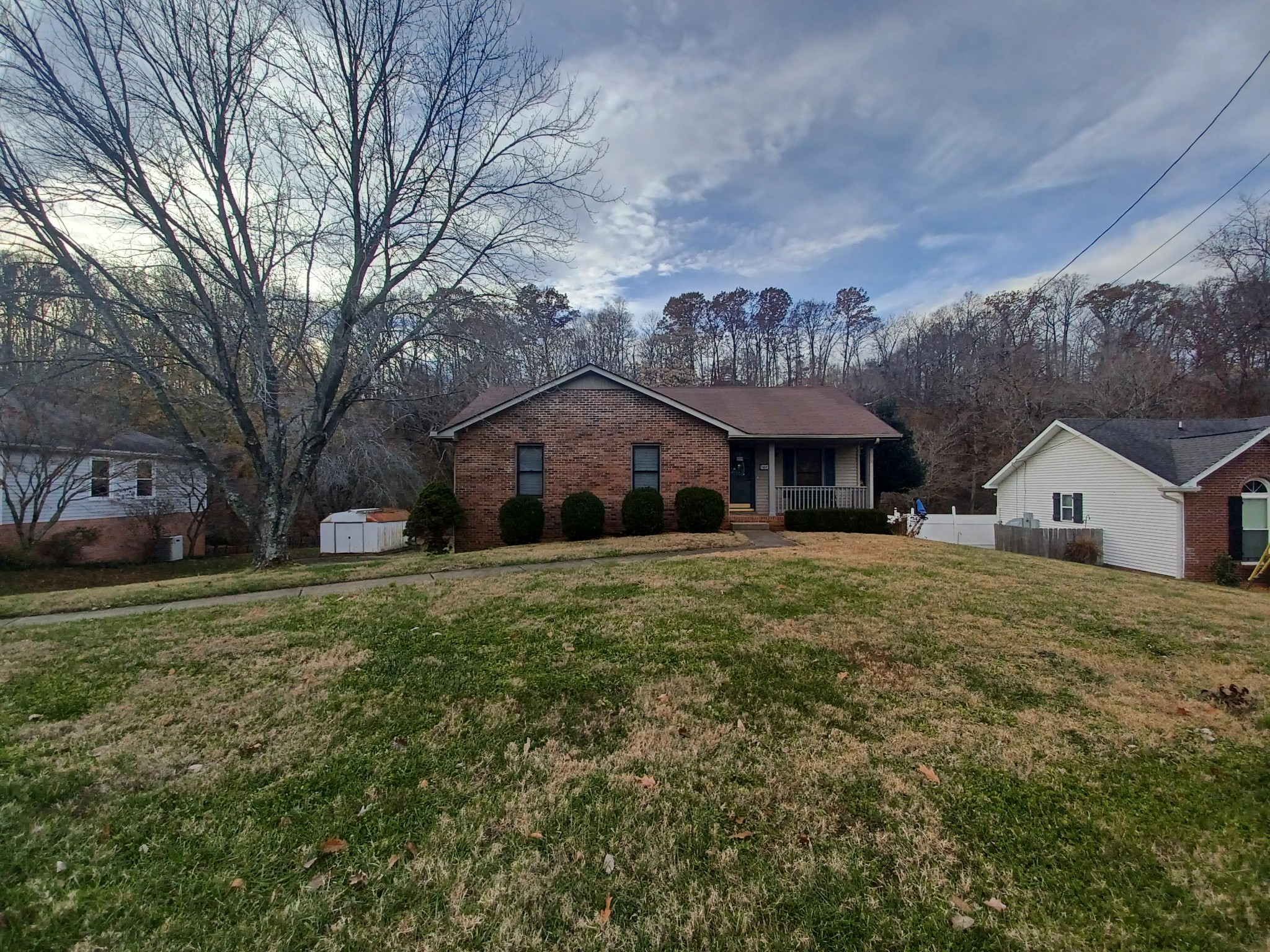 3402 Clearwater Dr Property Photo 2