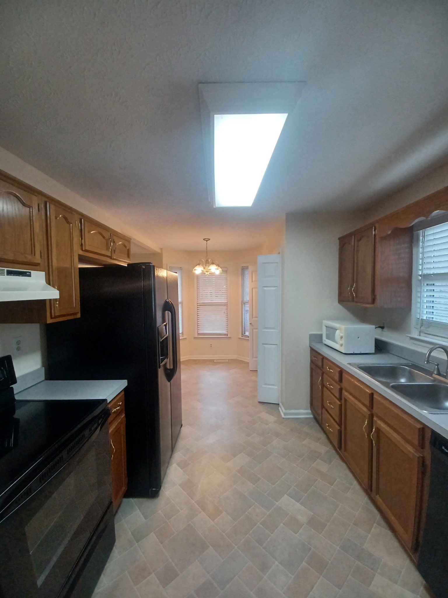 3402 Clearwater Dr Property Photo 5