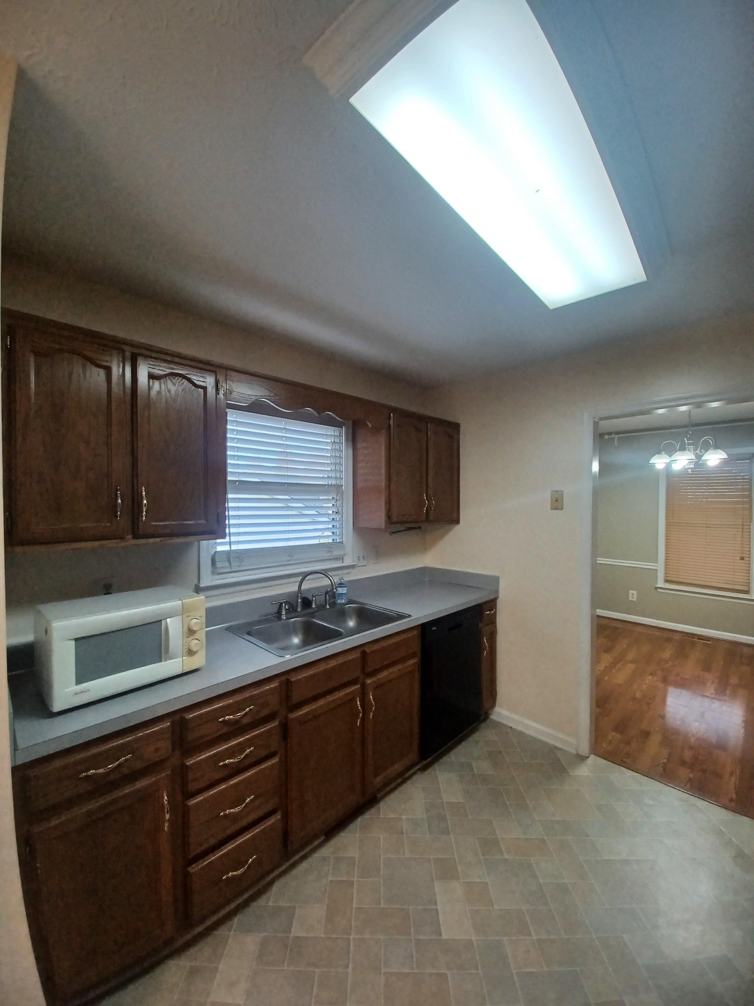 3402 Clearwater Dr Property Photo 6