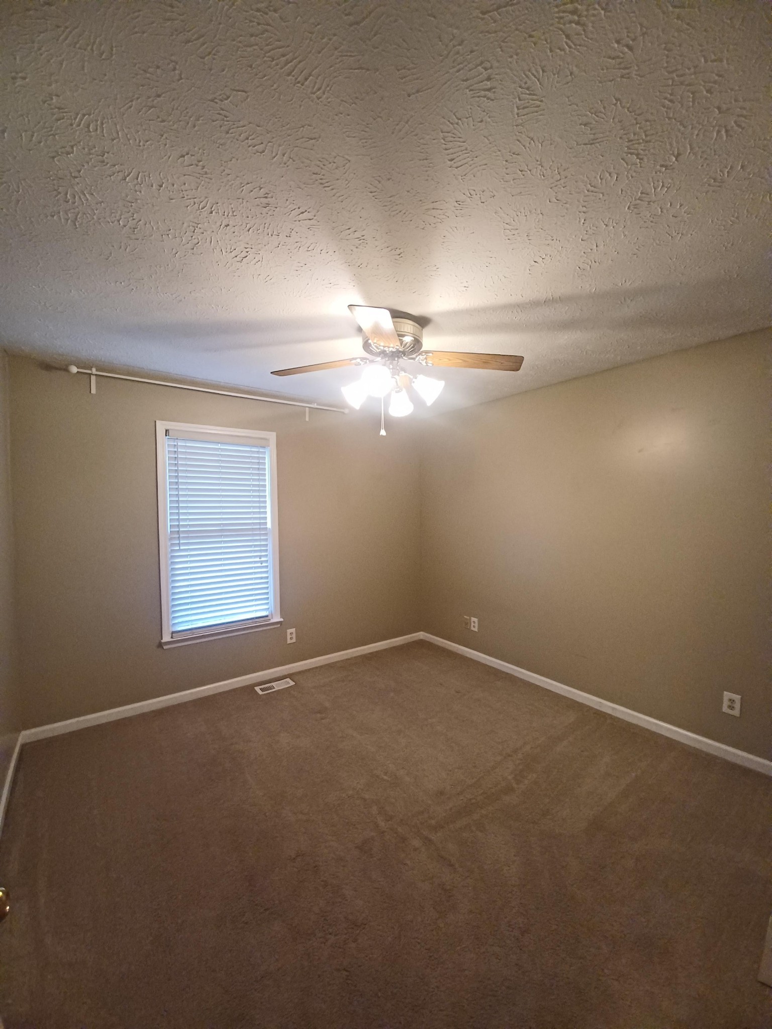 3402 Clearwater Dr Property Photo 13