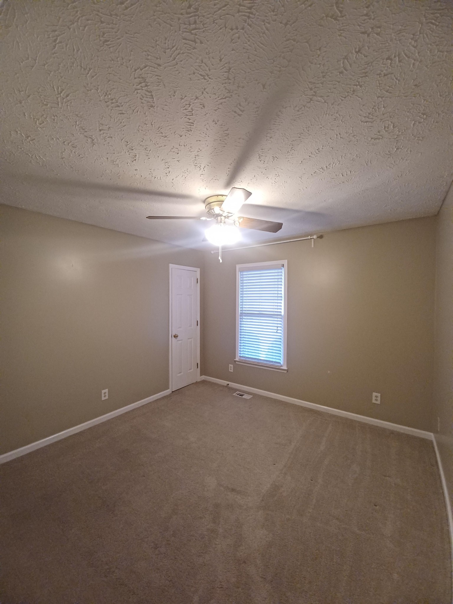 3402 Clearwater Dr Property Photo 15