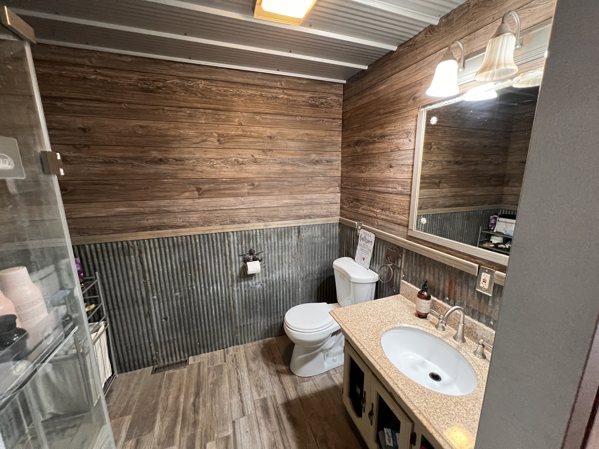 619 N Diagonal St Property Photo 12