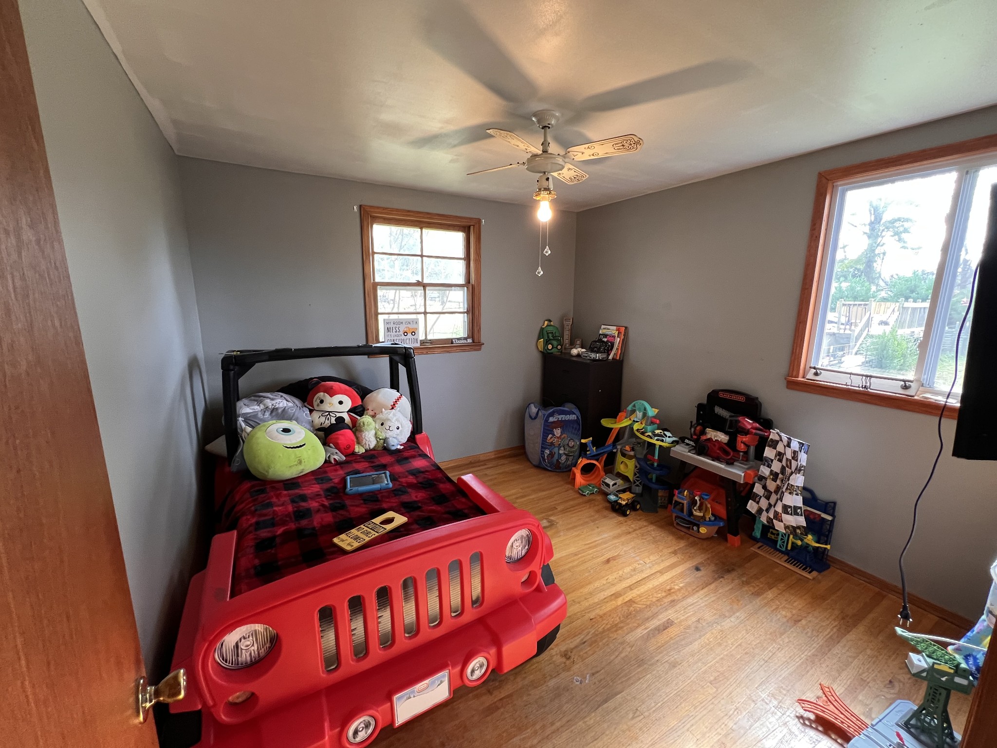 619 N Diagonal St Property Photo 24