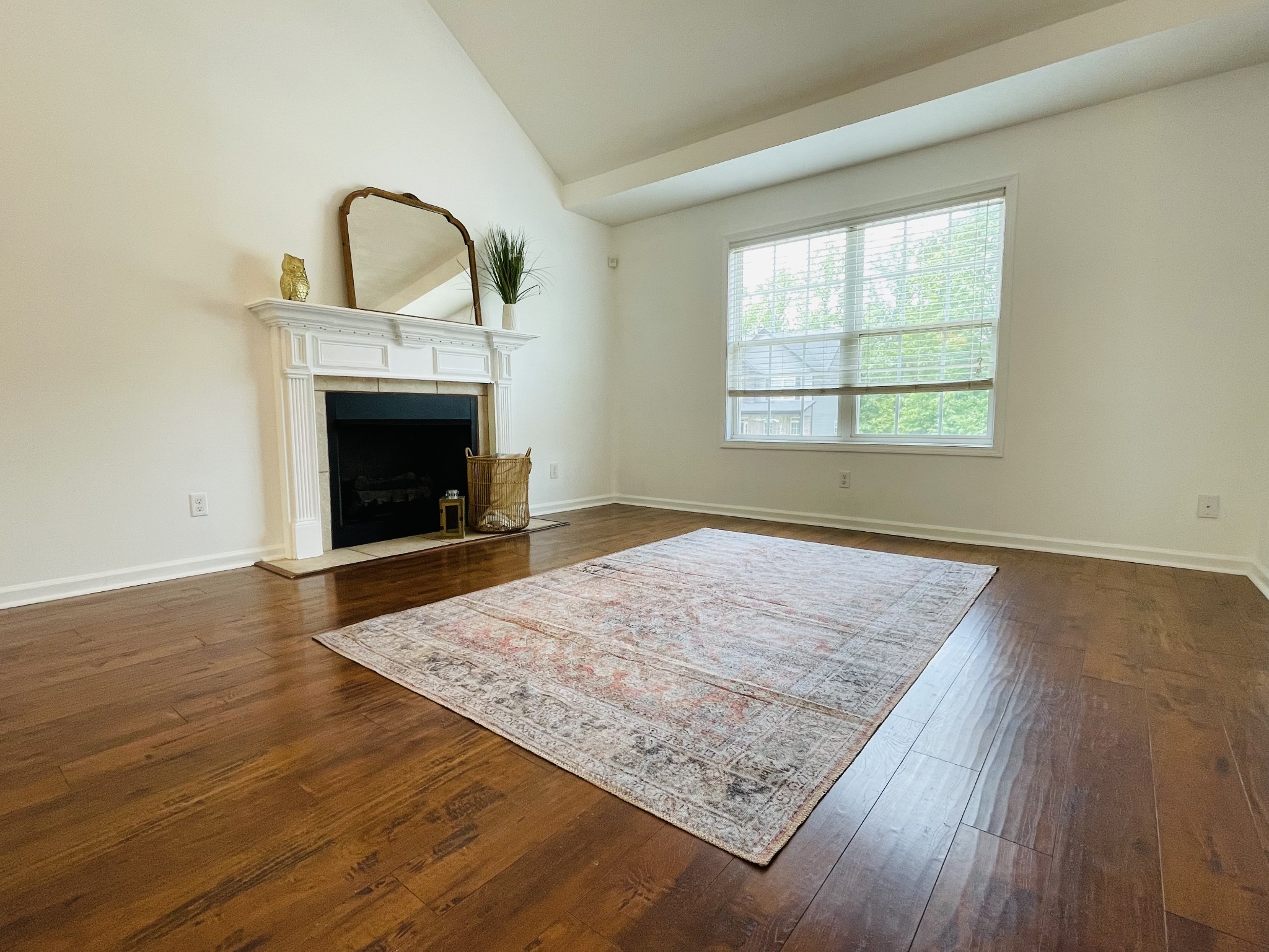 3573 Aurora Dr Property Photo 2