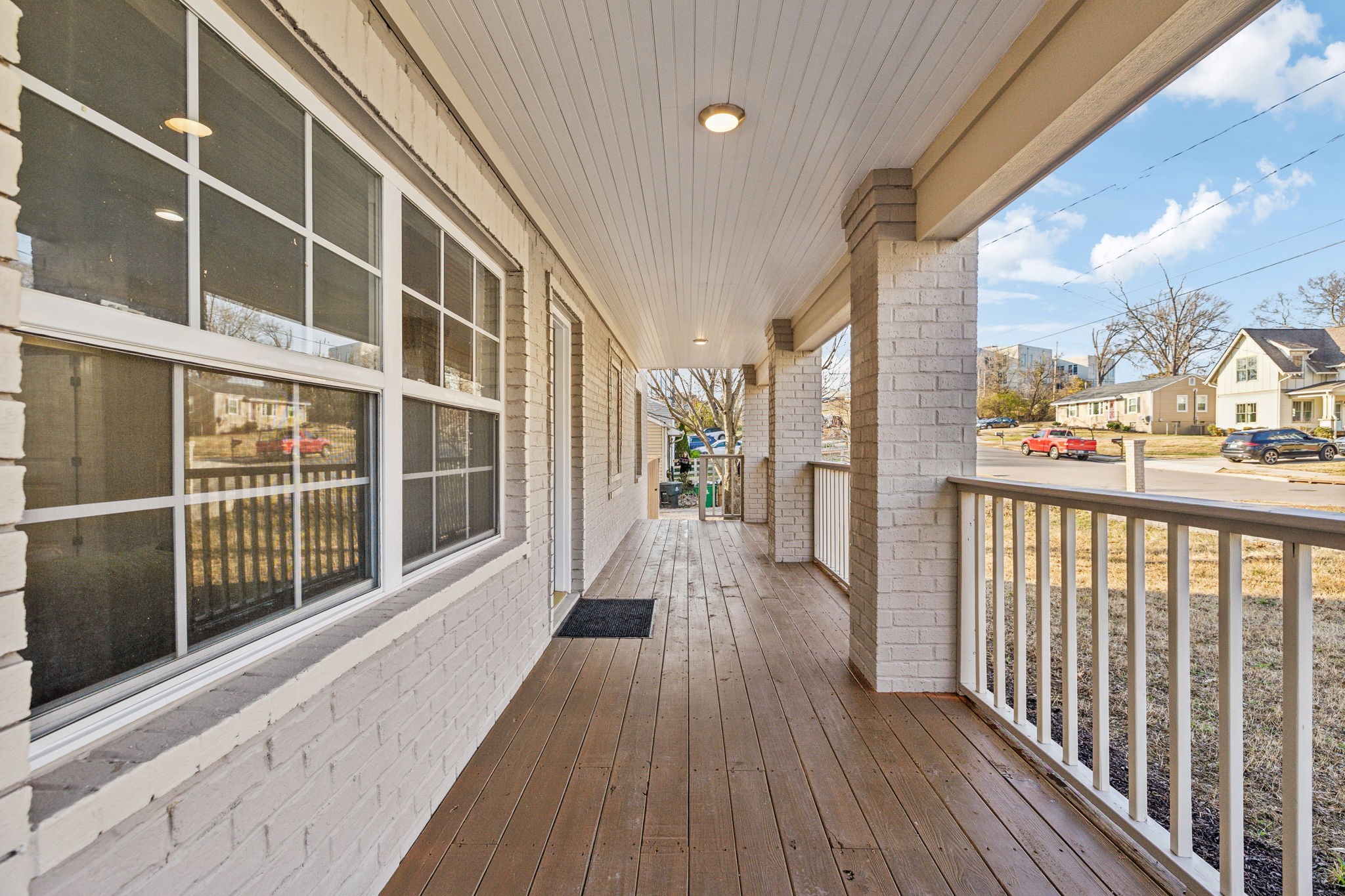 1006 Dew St Property Photo 4
