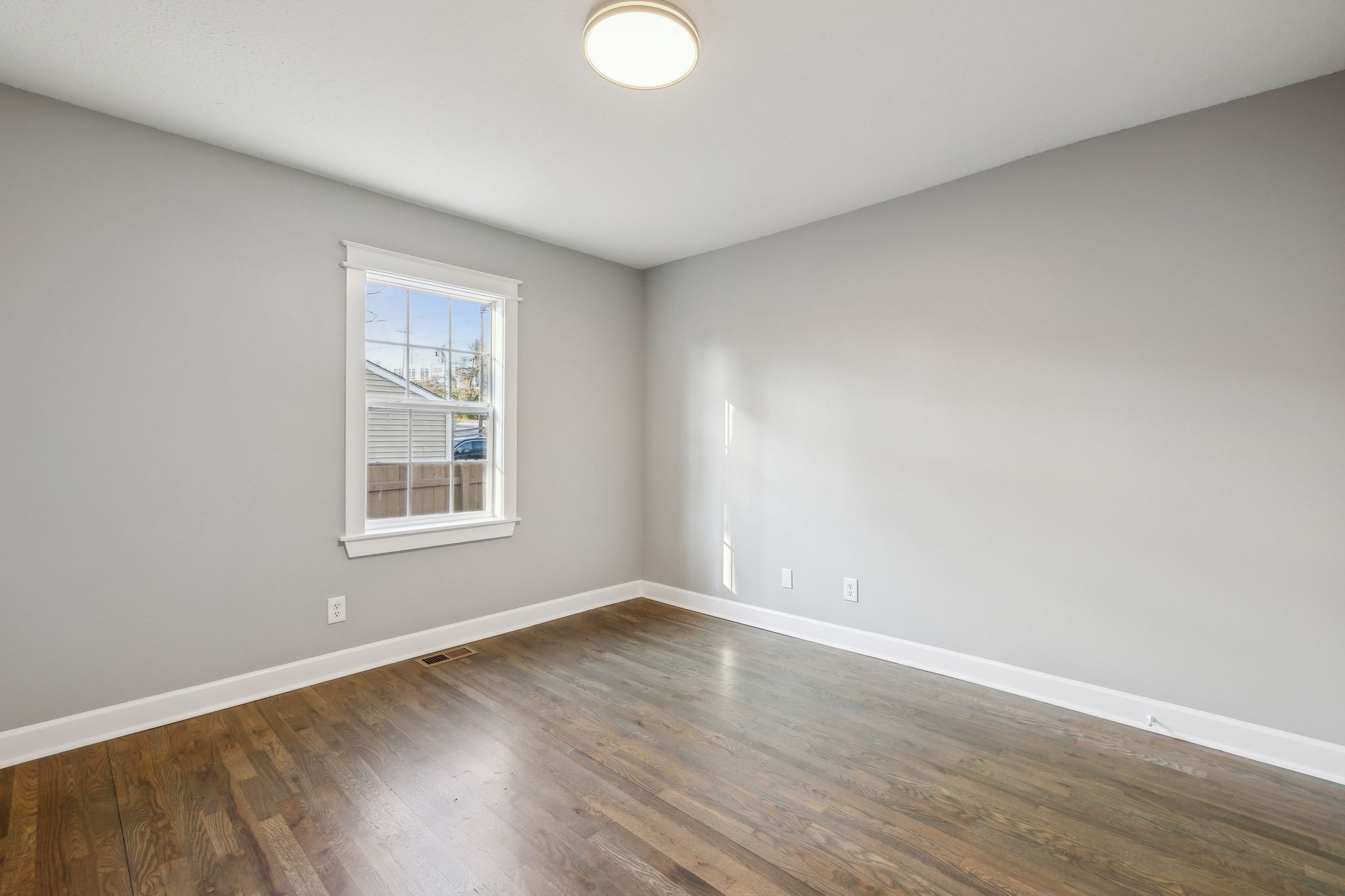 1006 Dew St Property Photo 41