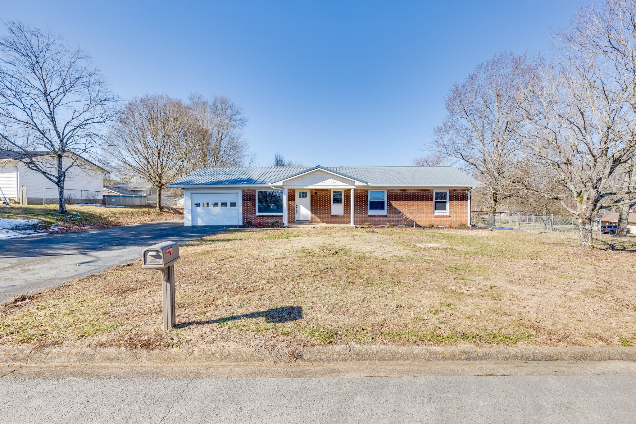 401 Cedar Ln, N Property Photo 4