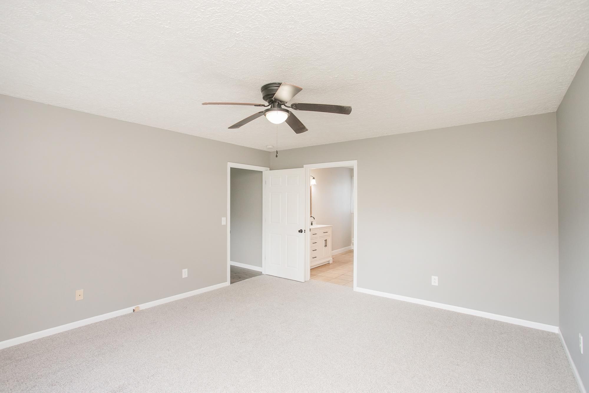 443 Collins Rd Property Photo 15