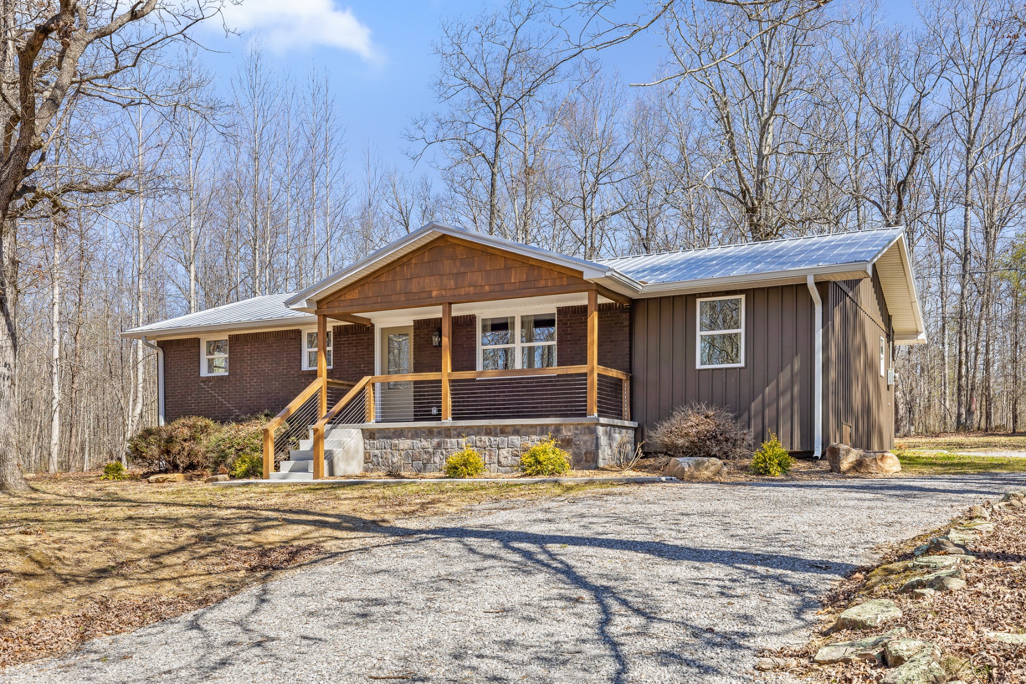1650 Ingman Rd Property Photo 1