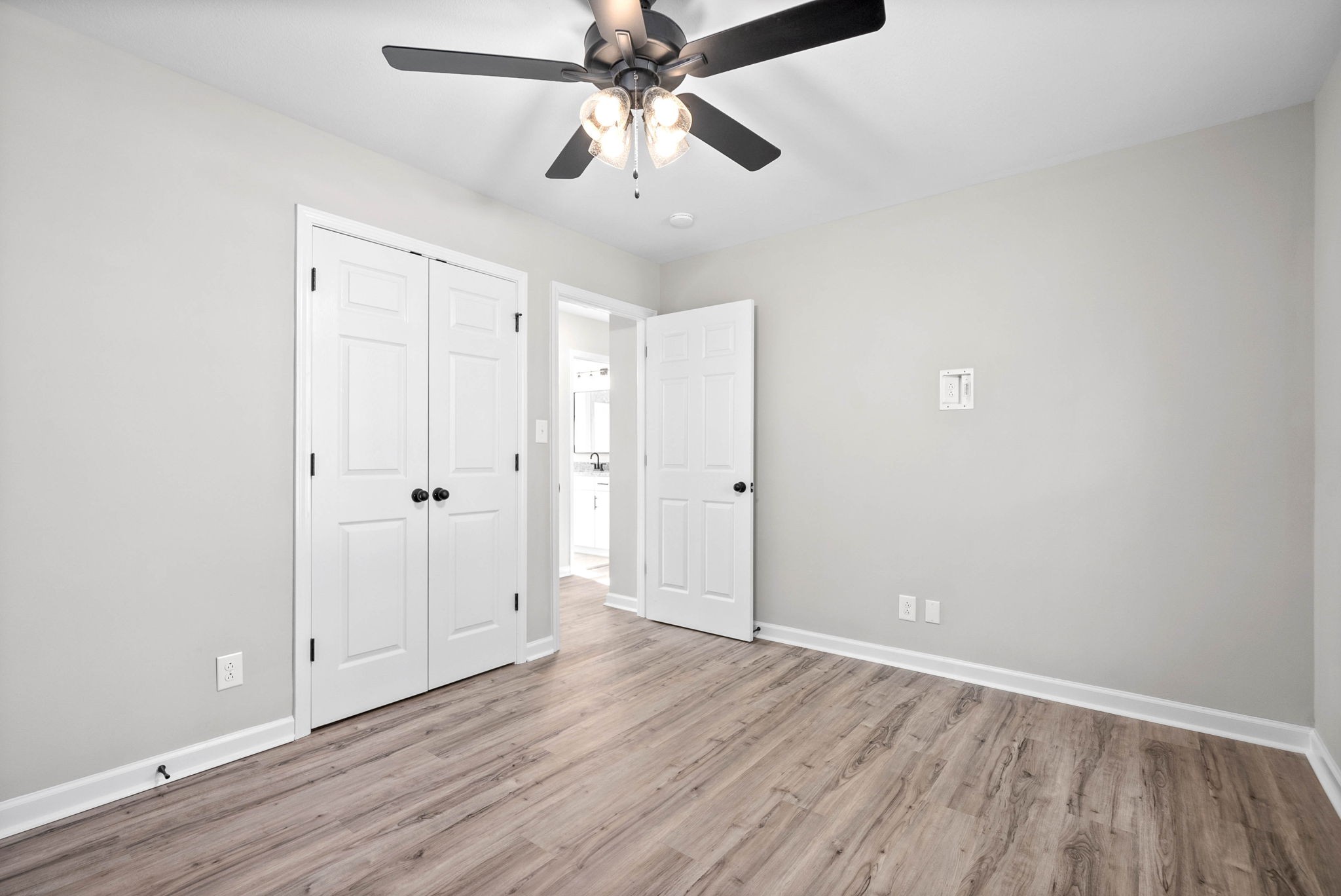 312 Bancroft Ct Property Photo 9