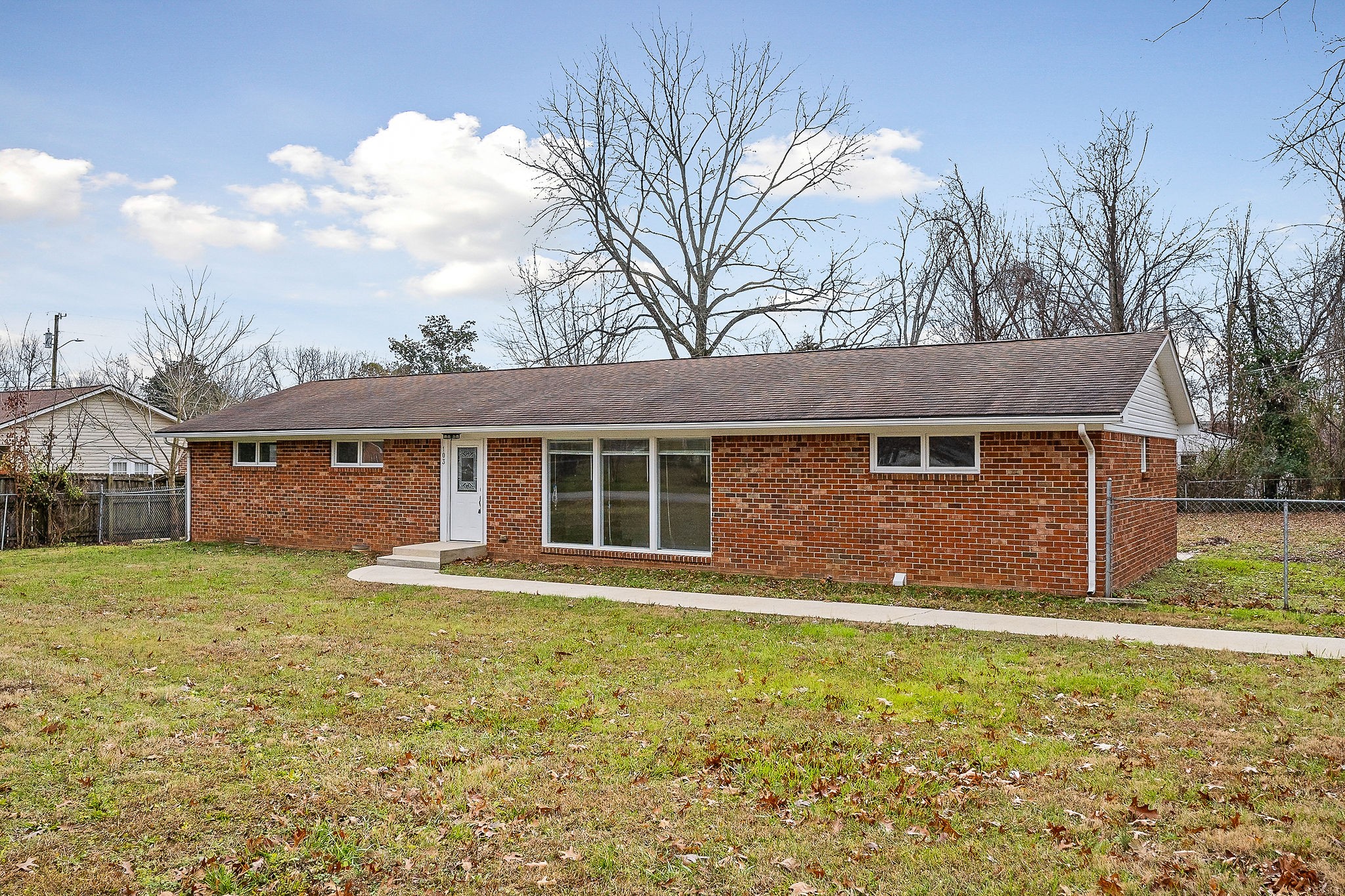 103 Ashwood Ln Property Photo 1