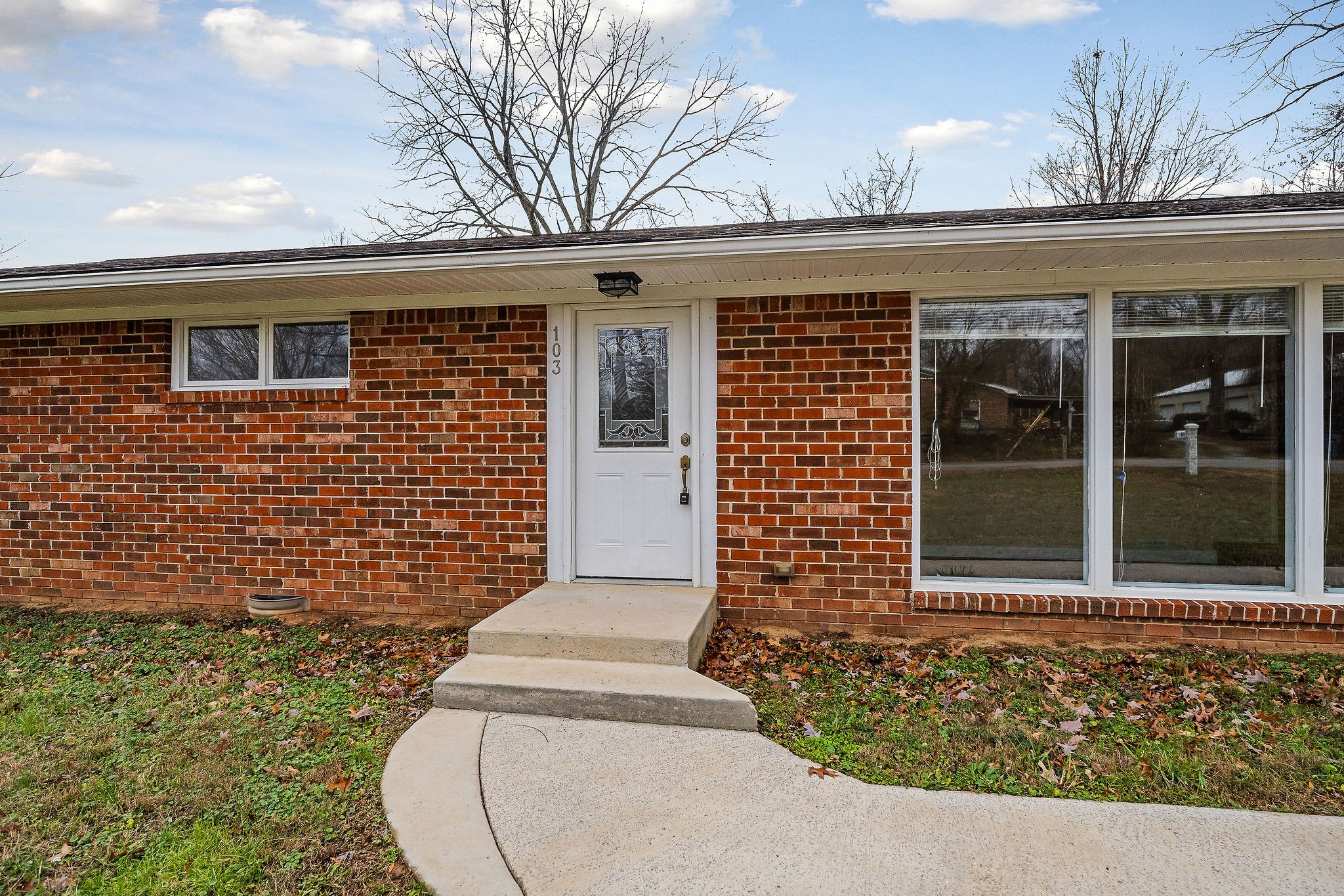 103 Ashwood Ln Property Photo 3