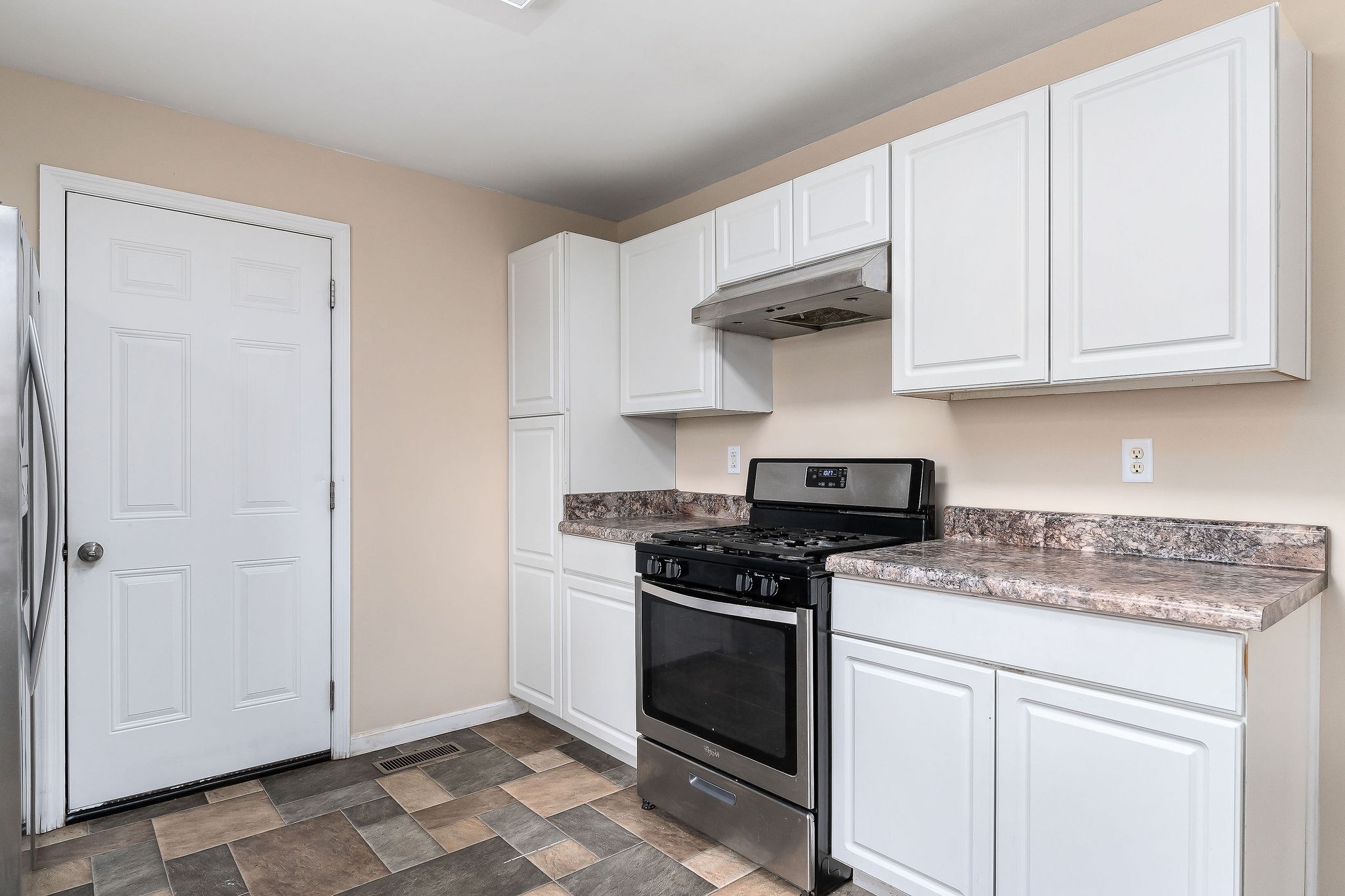 103 Ashwood Ln Property Photo 10