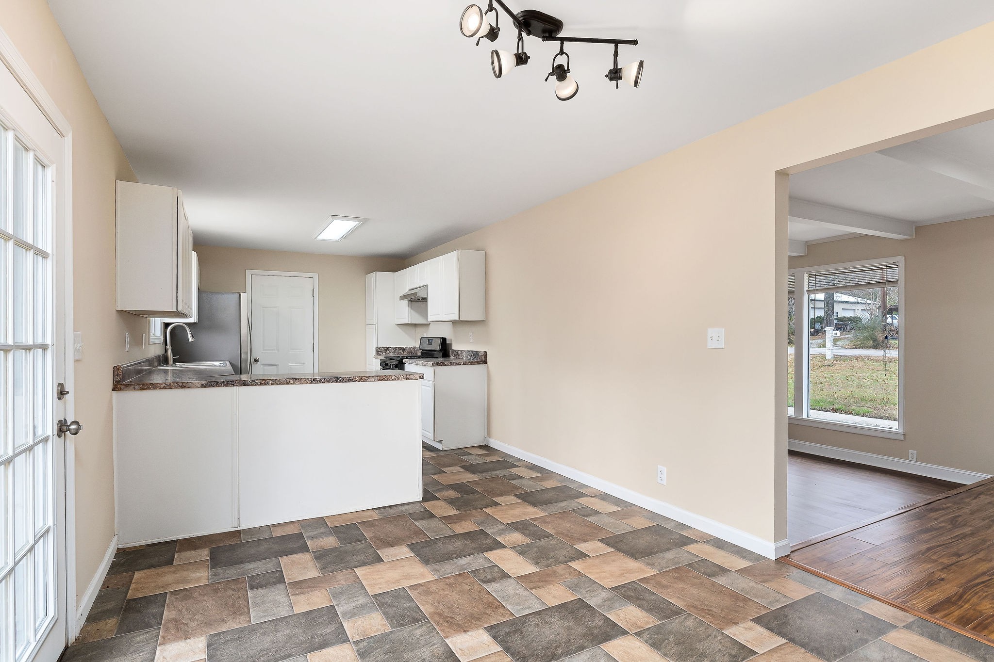 103 Ashwood Ln Property Photo 11