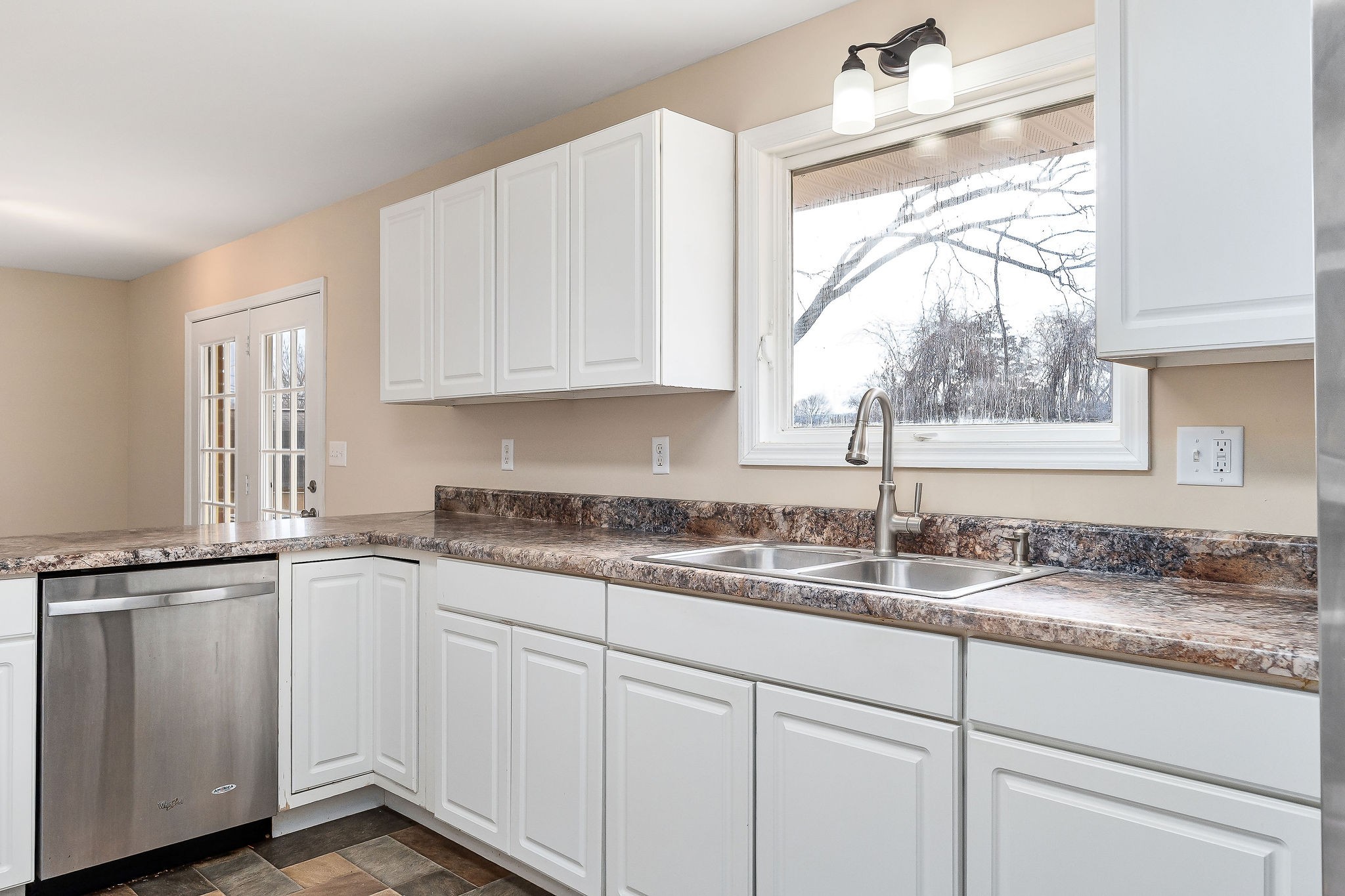 103 Ashwood Ln Property Photo 12