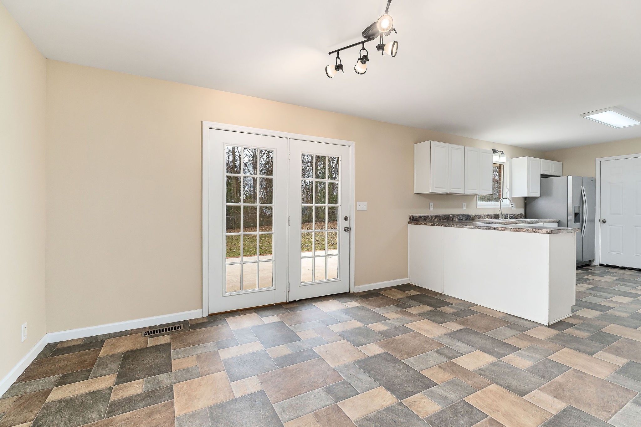 103 Ashwood Ln Property Photo 15