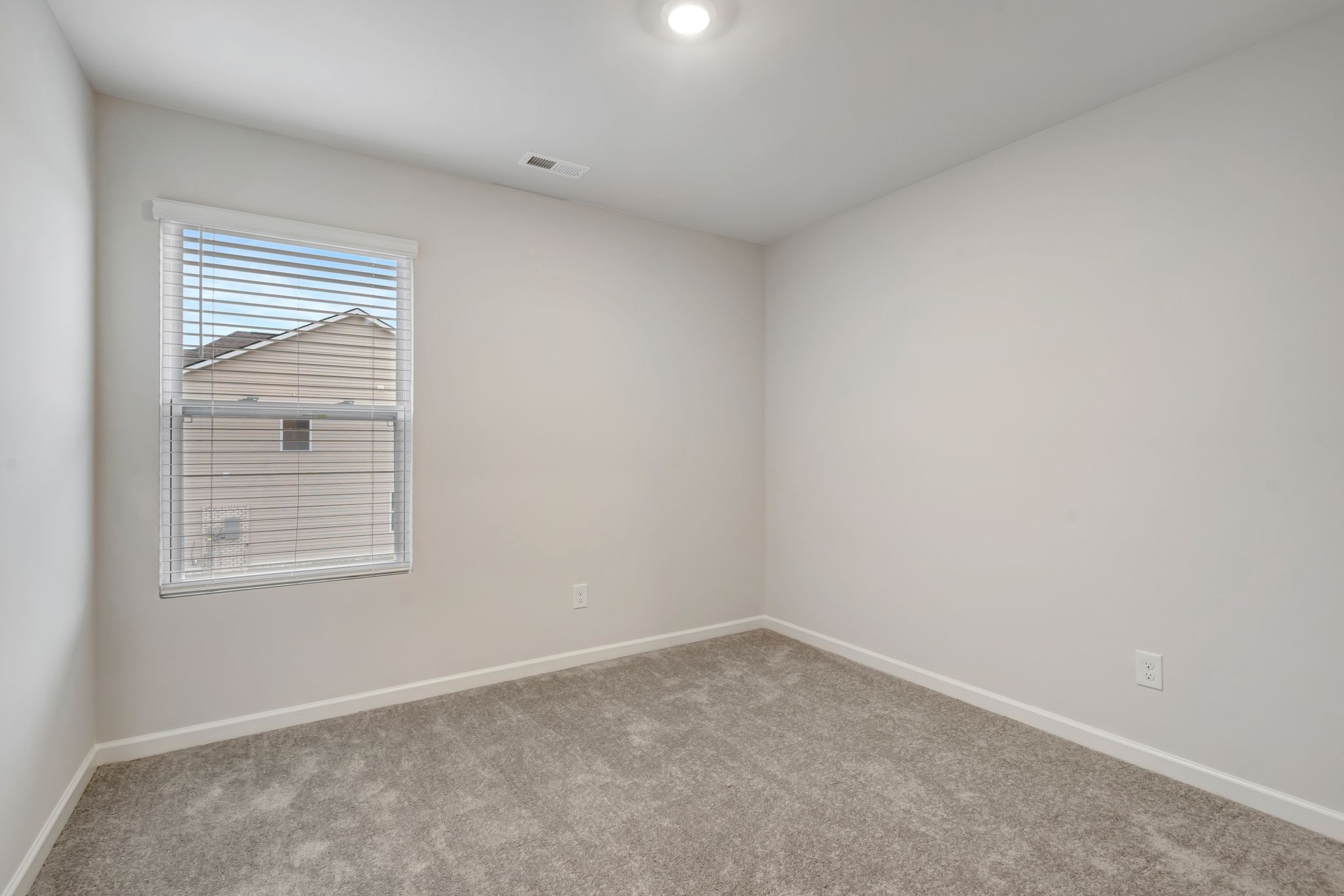 725 Emerson Lane Property Photo 22