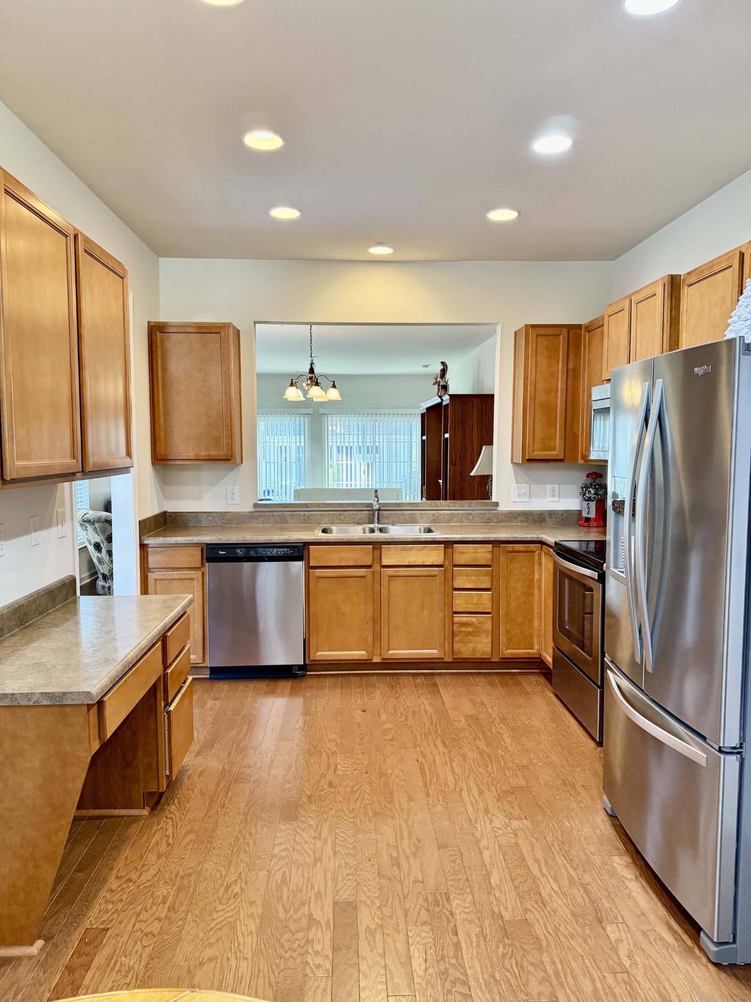 602 Brigadier St Property Photo 3