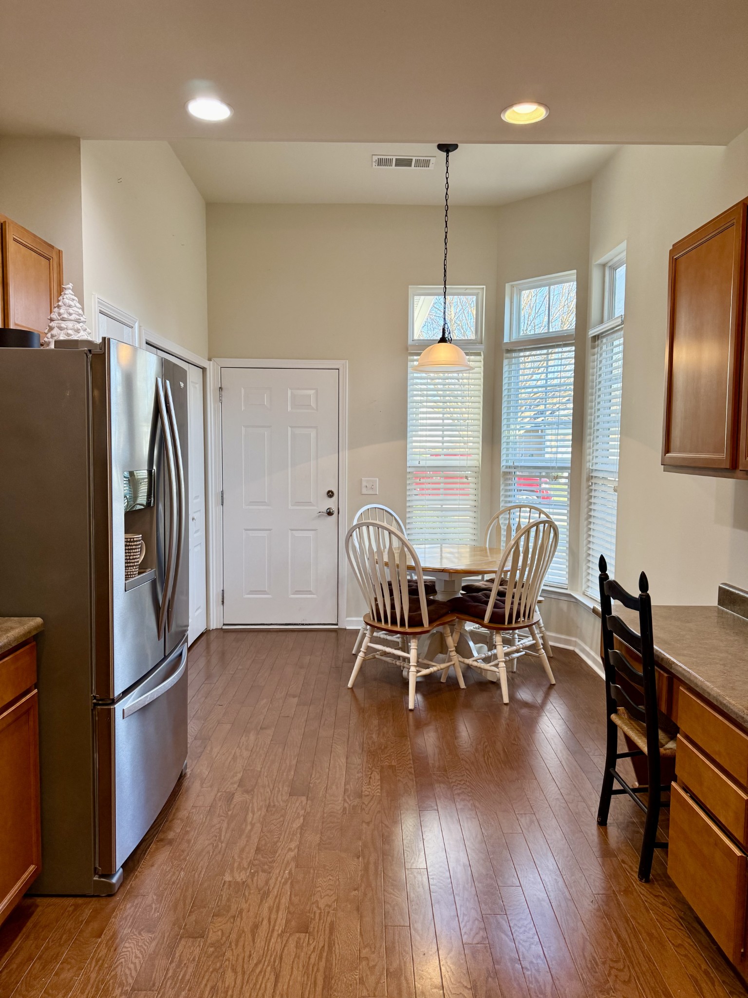 602 Brigadier St Property Photo 4