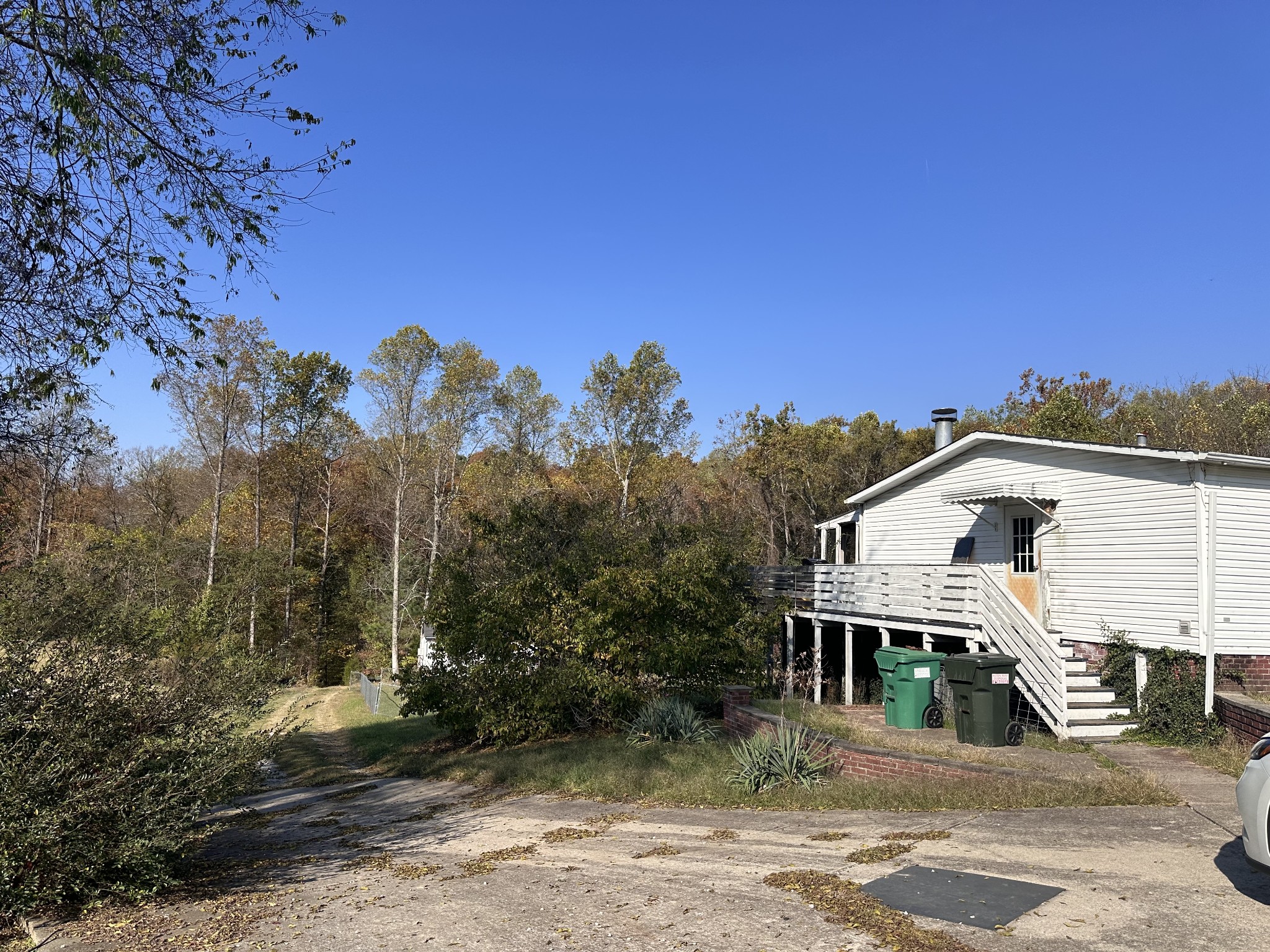 5776 Craft Rd Property Photo 2