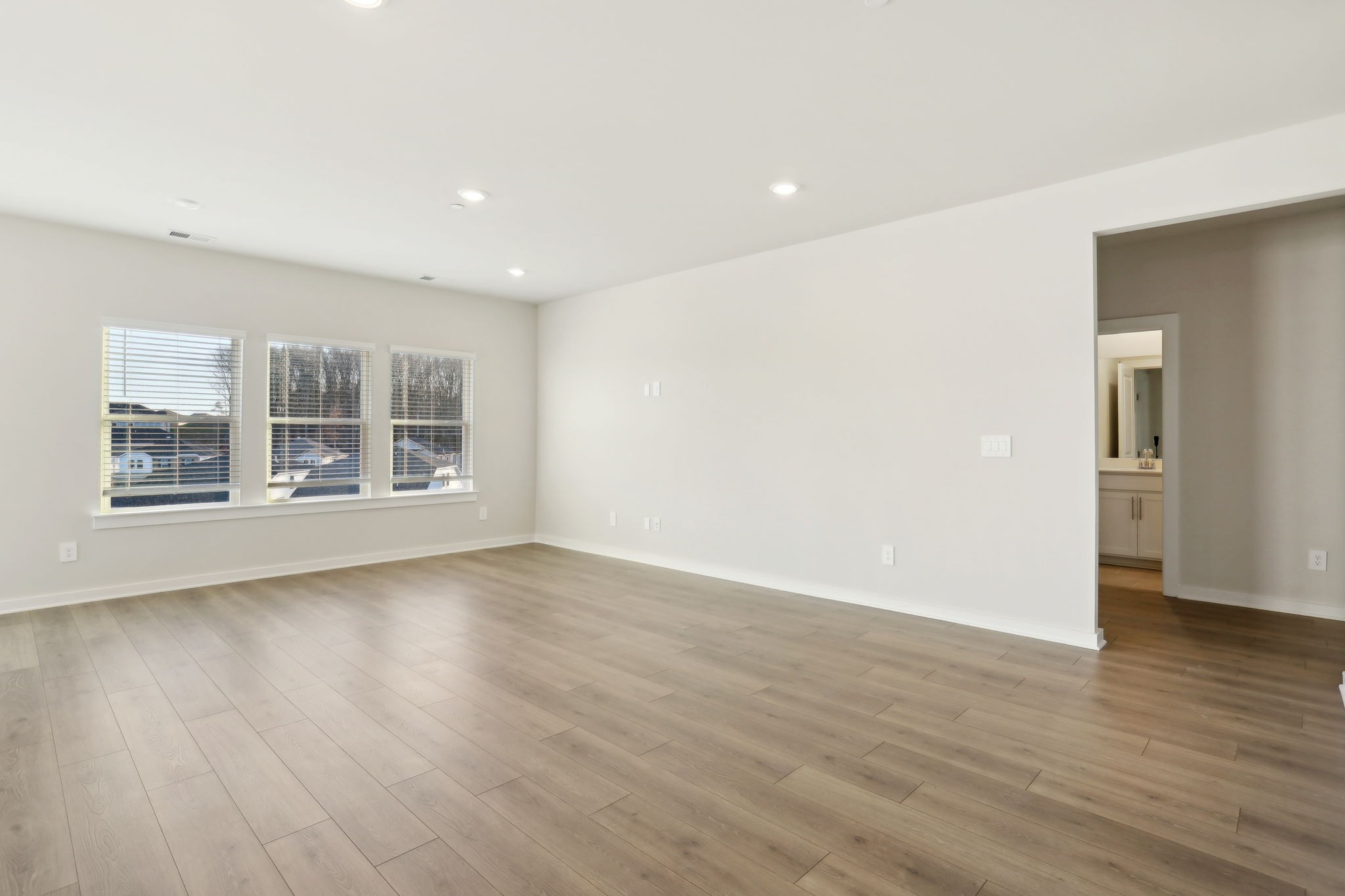 4598 Winslet Dr Property Photo 10
