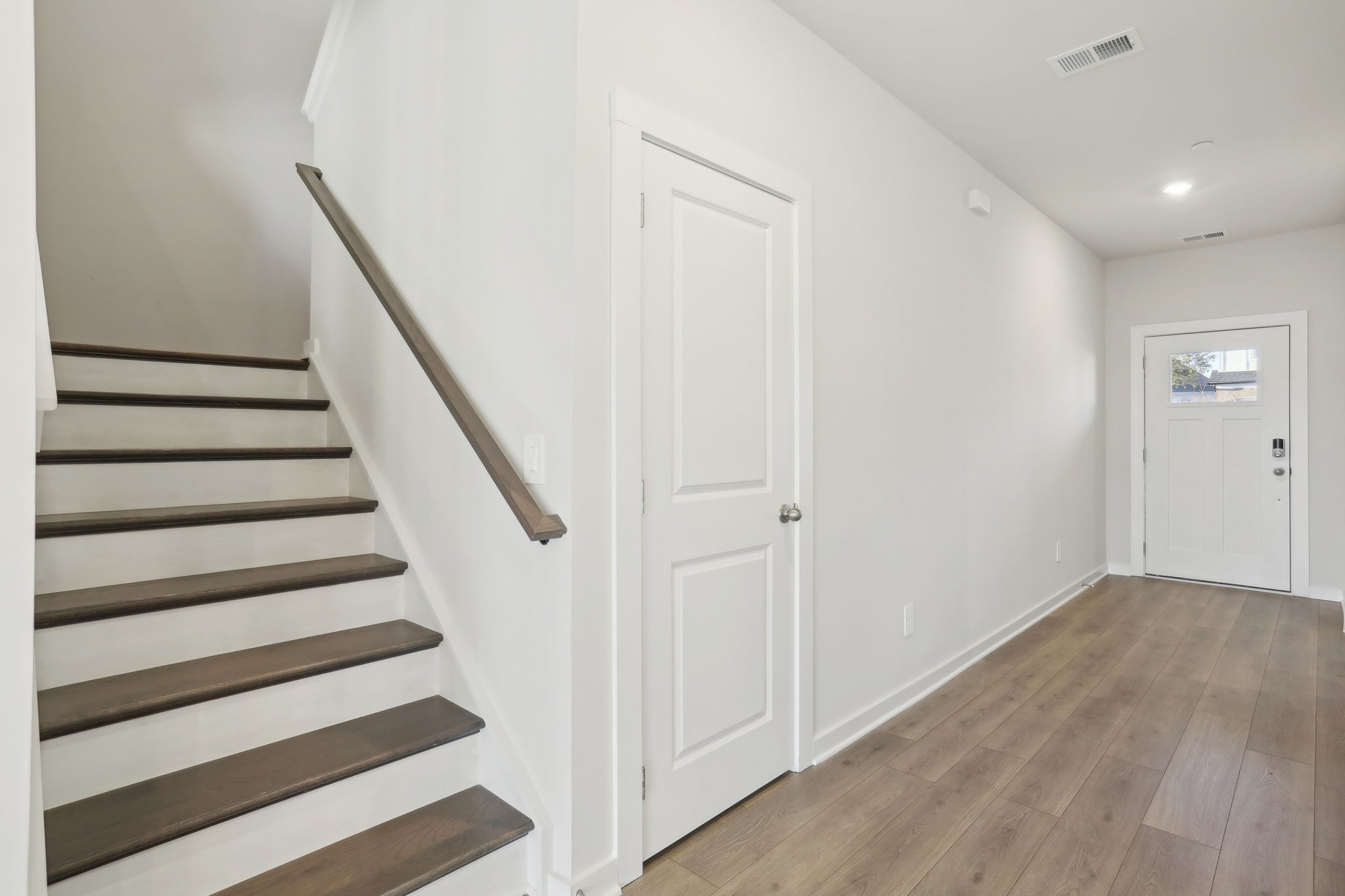 4598 Winslet Dr Property Photo 13