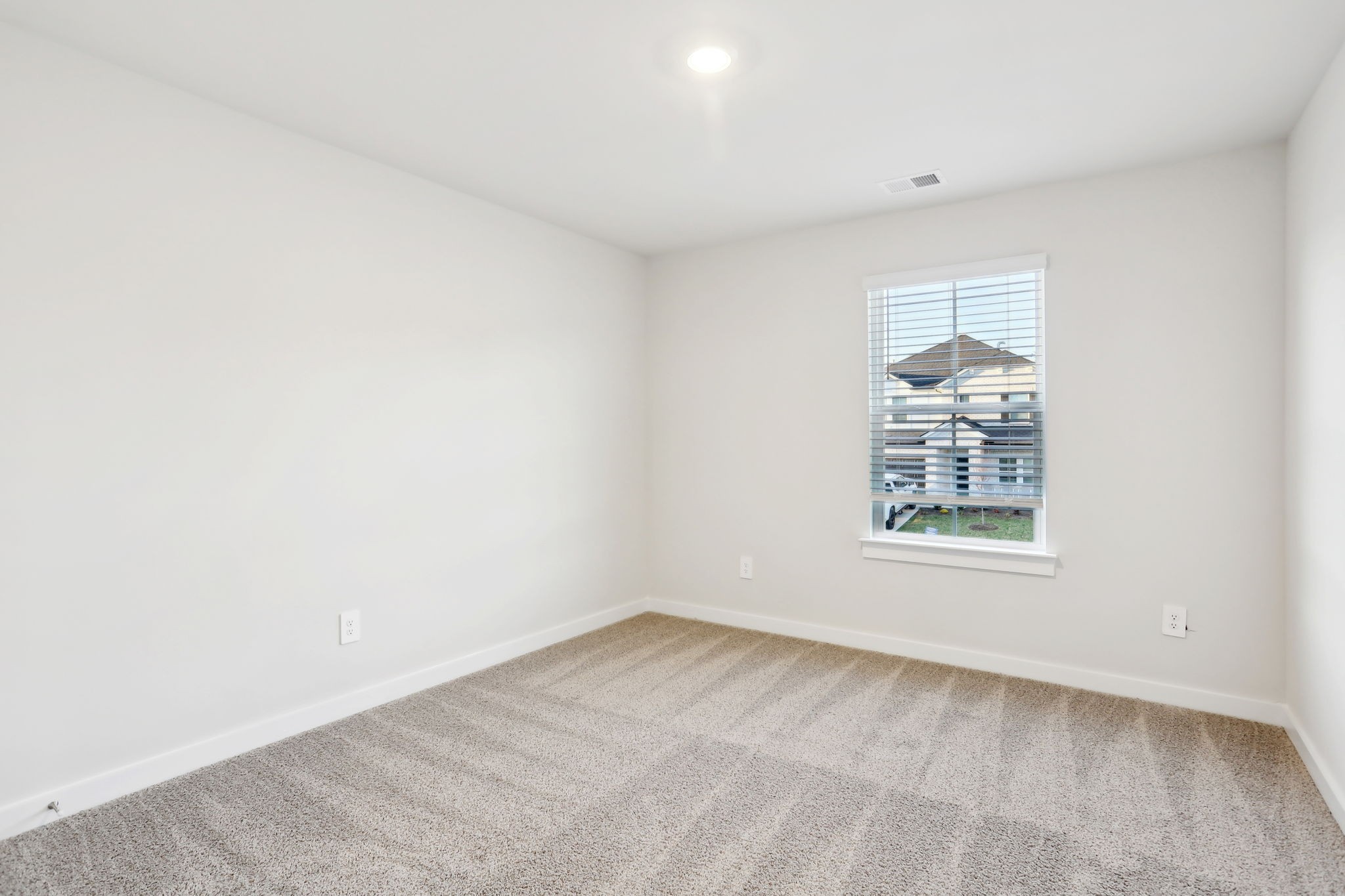 4598 Winslet Dr Property Photo 16
