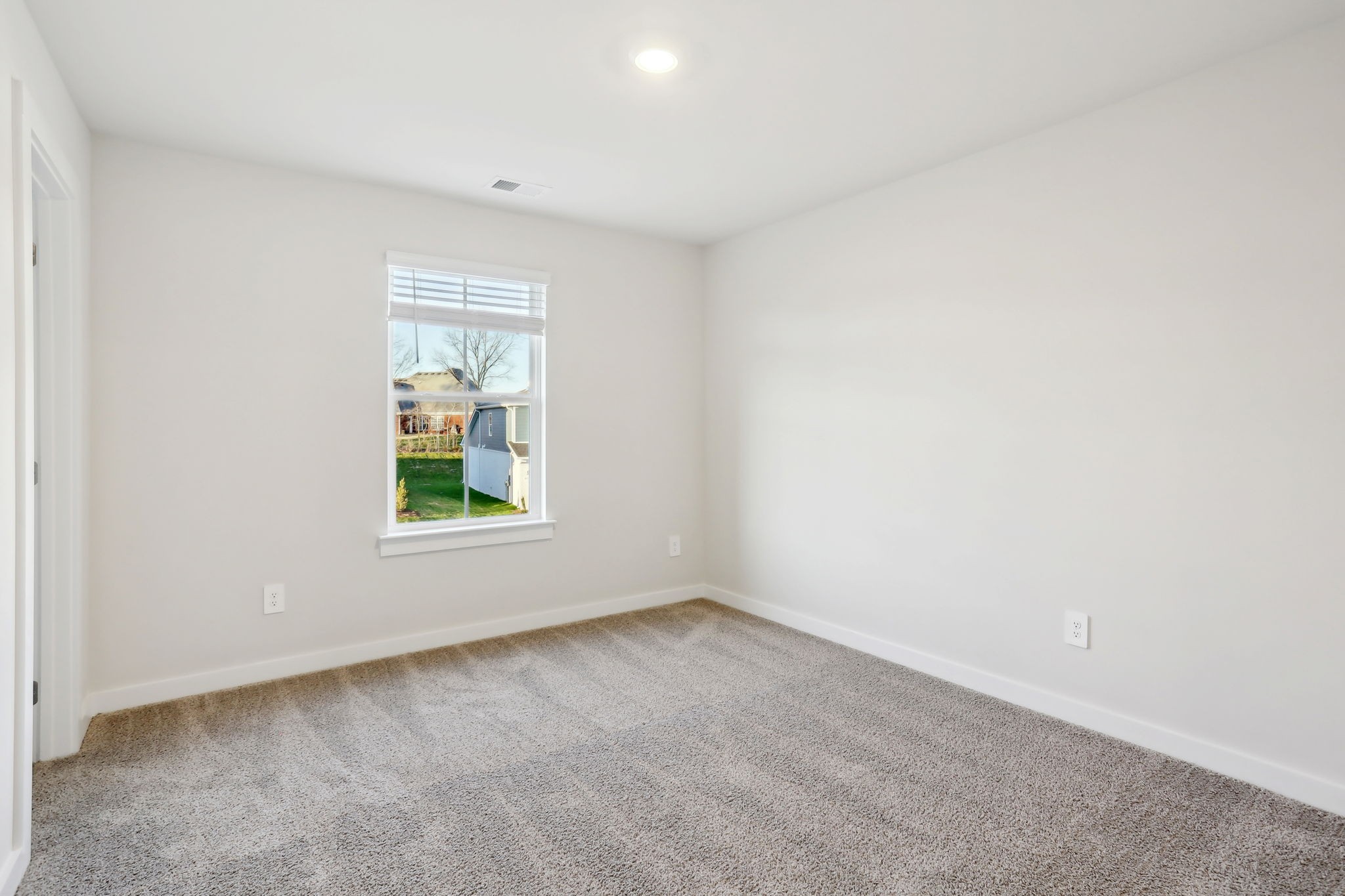 4598 Winslet Dr Property Photo 23