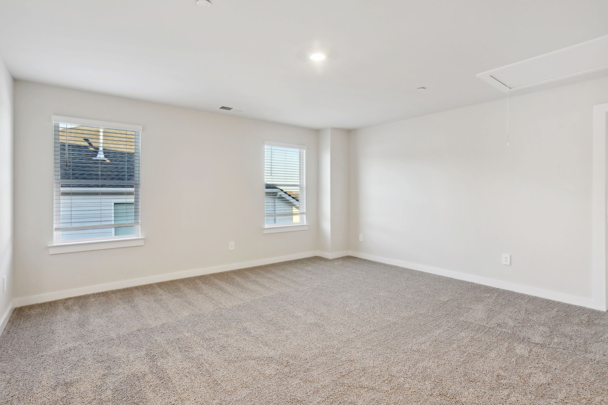 4598 Winslet Dr Property Photo 28
