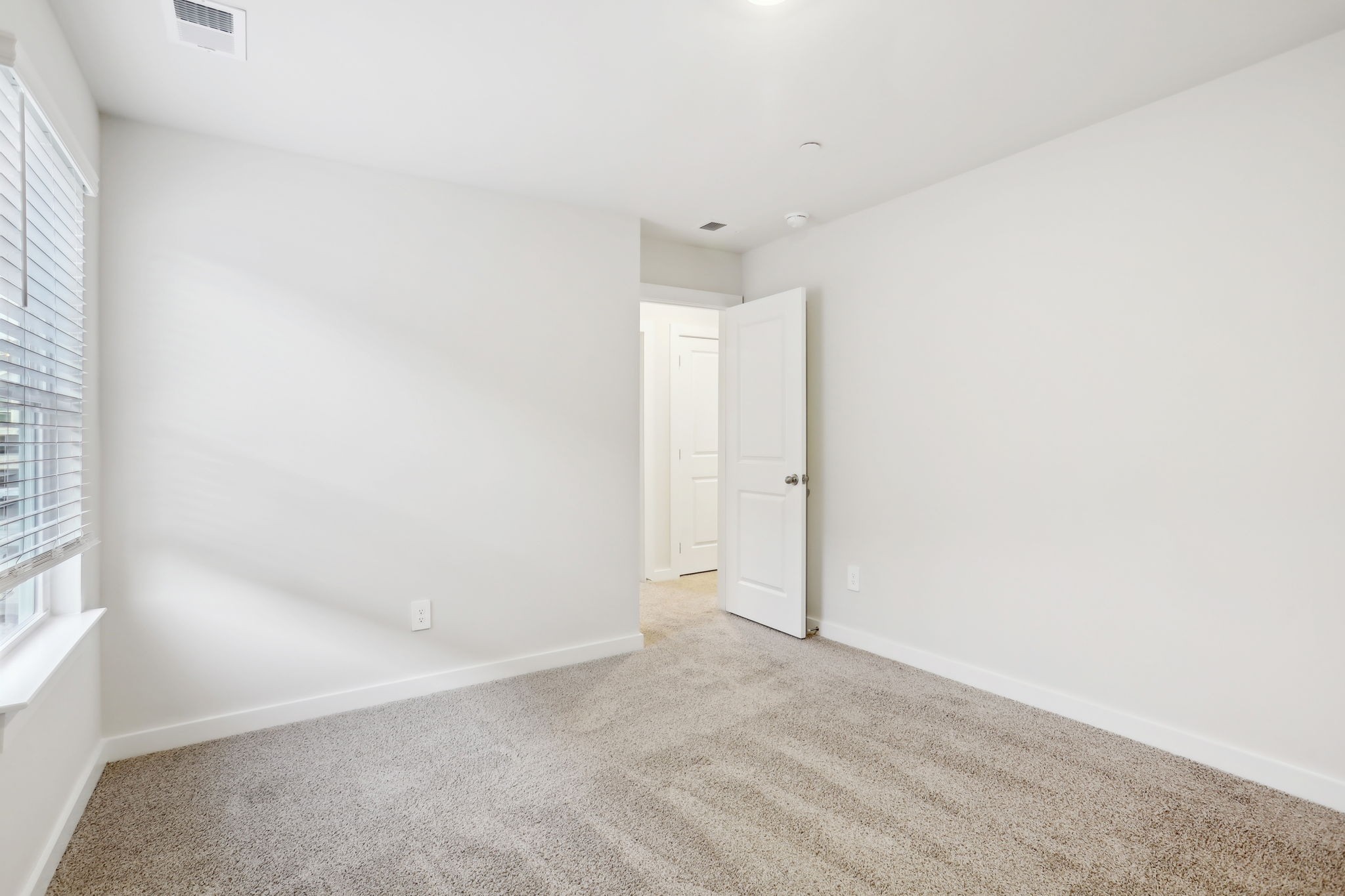 4598 Winslet Dr Property Photo 29