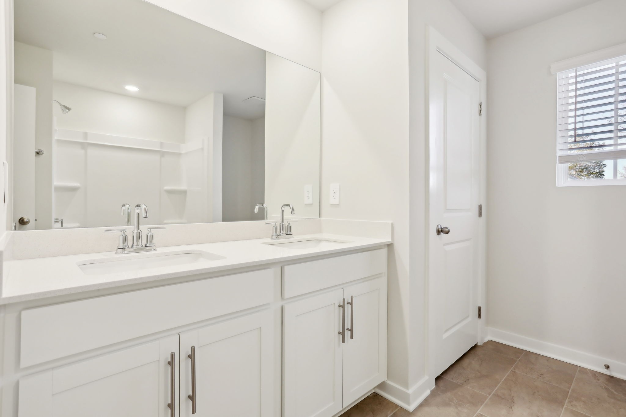 4598 Winslet Dr Property Photo 32