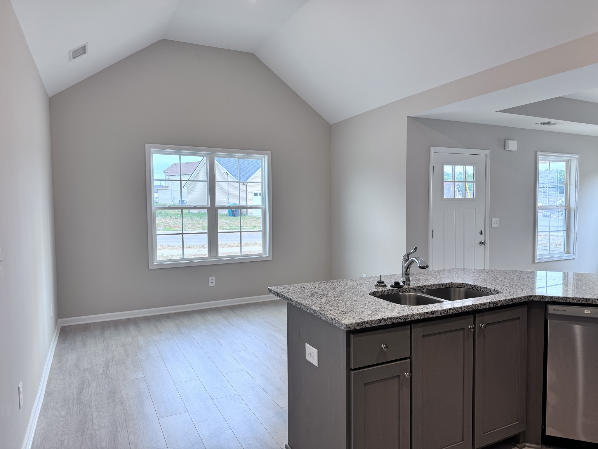 108 Sandyside Ct Property Photo 6