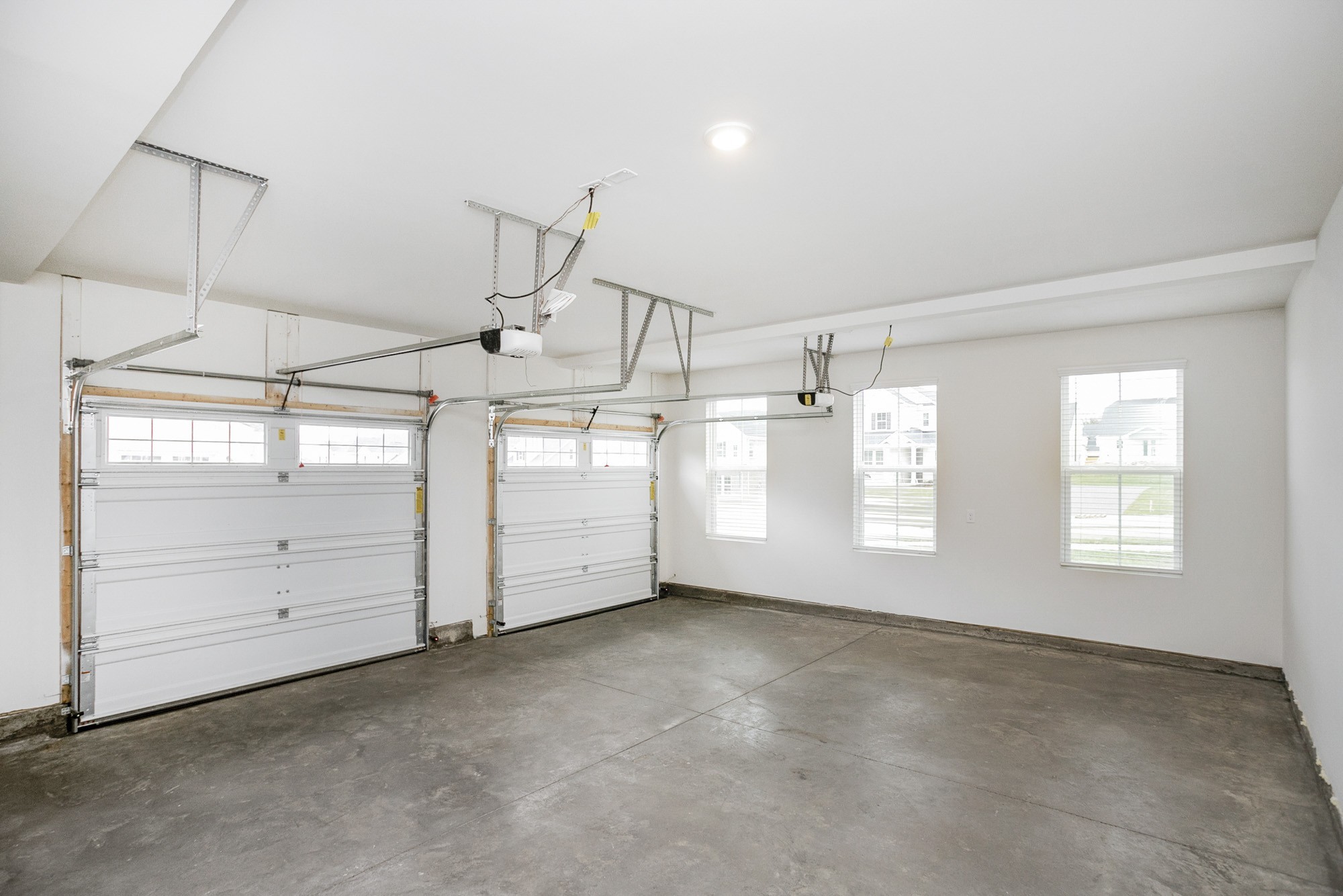915 Champions Circle Property Photo 14