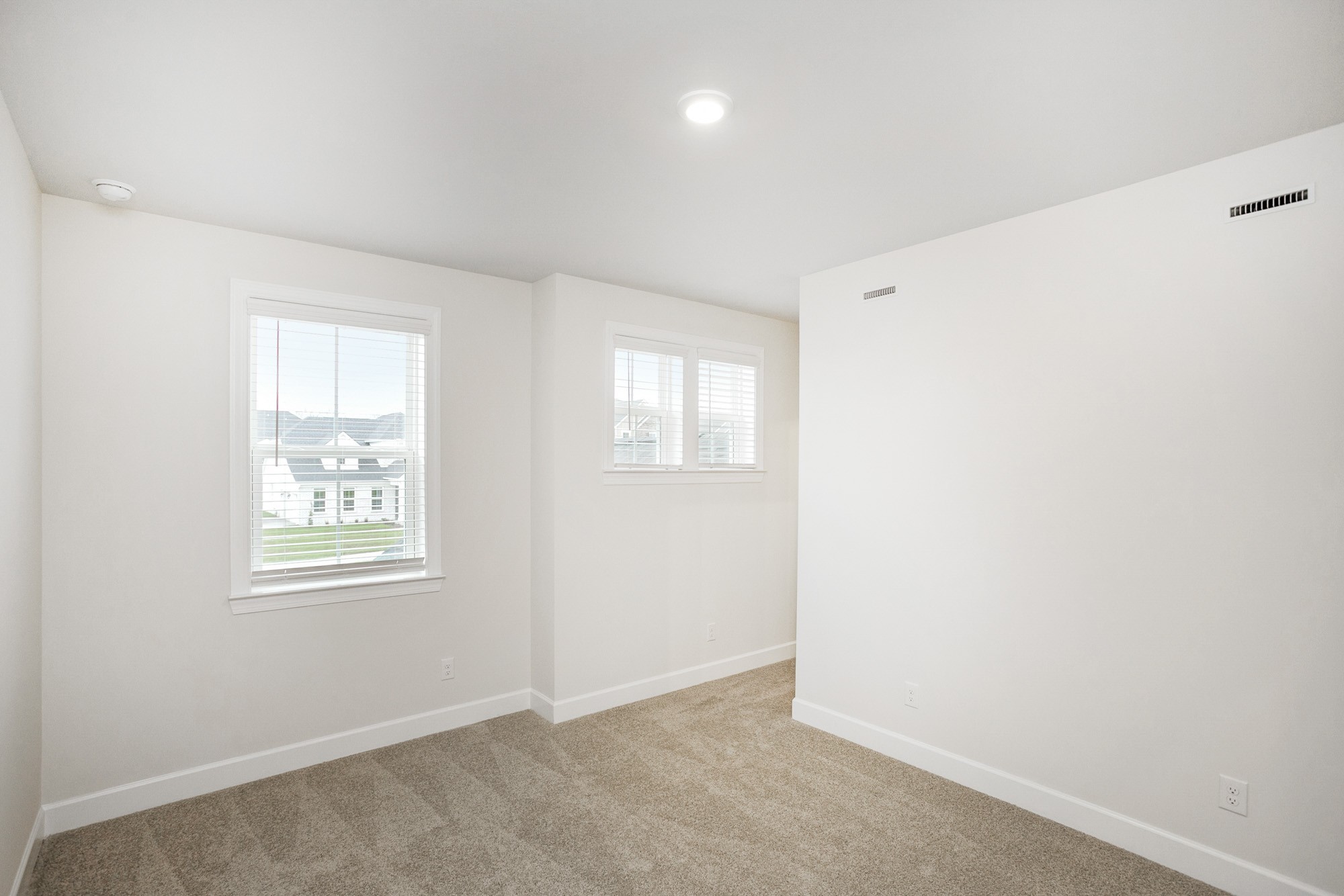 915 Champions Circle Property Photo 19