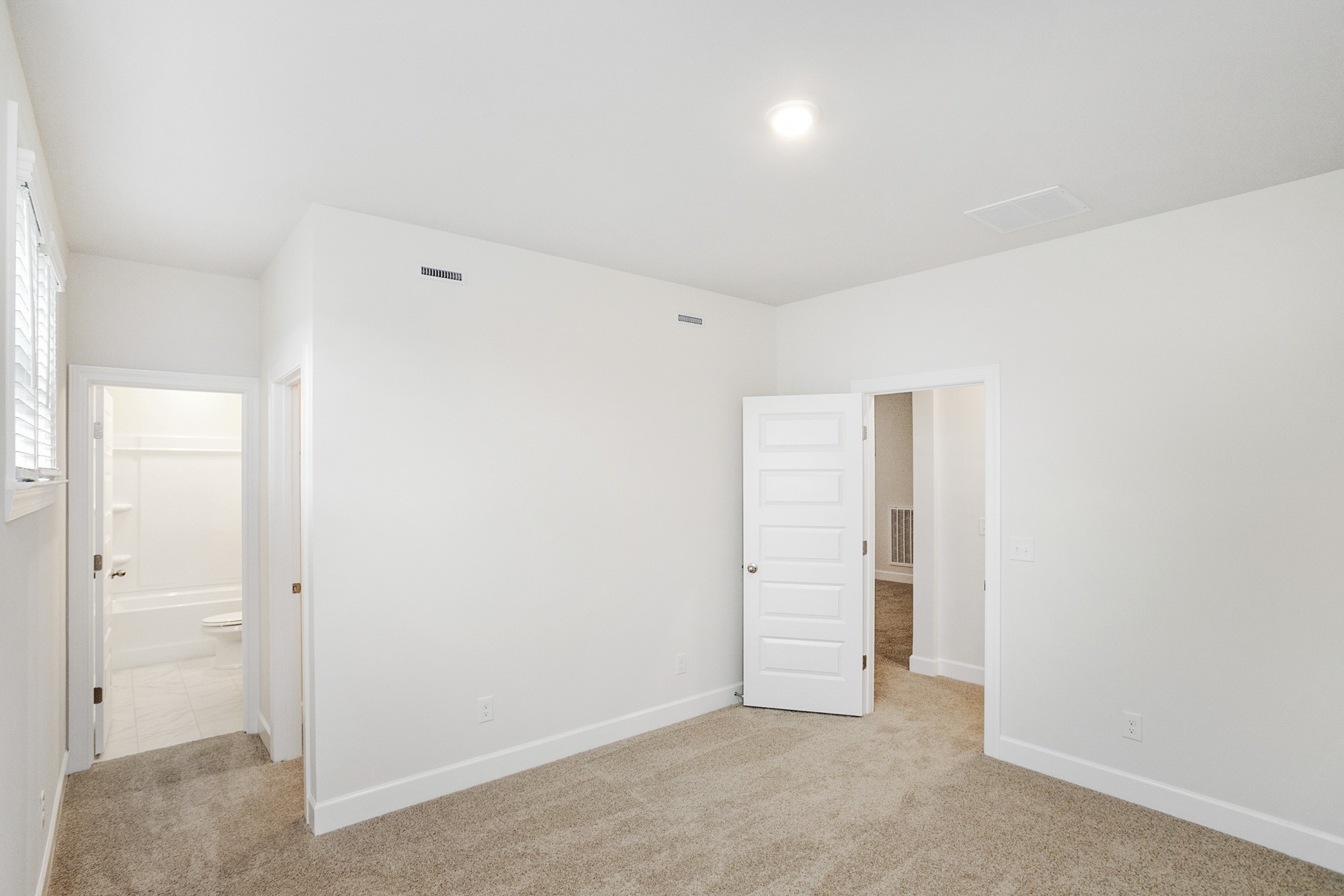915 Champions Circle Property Photo 20